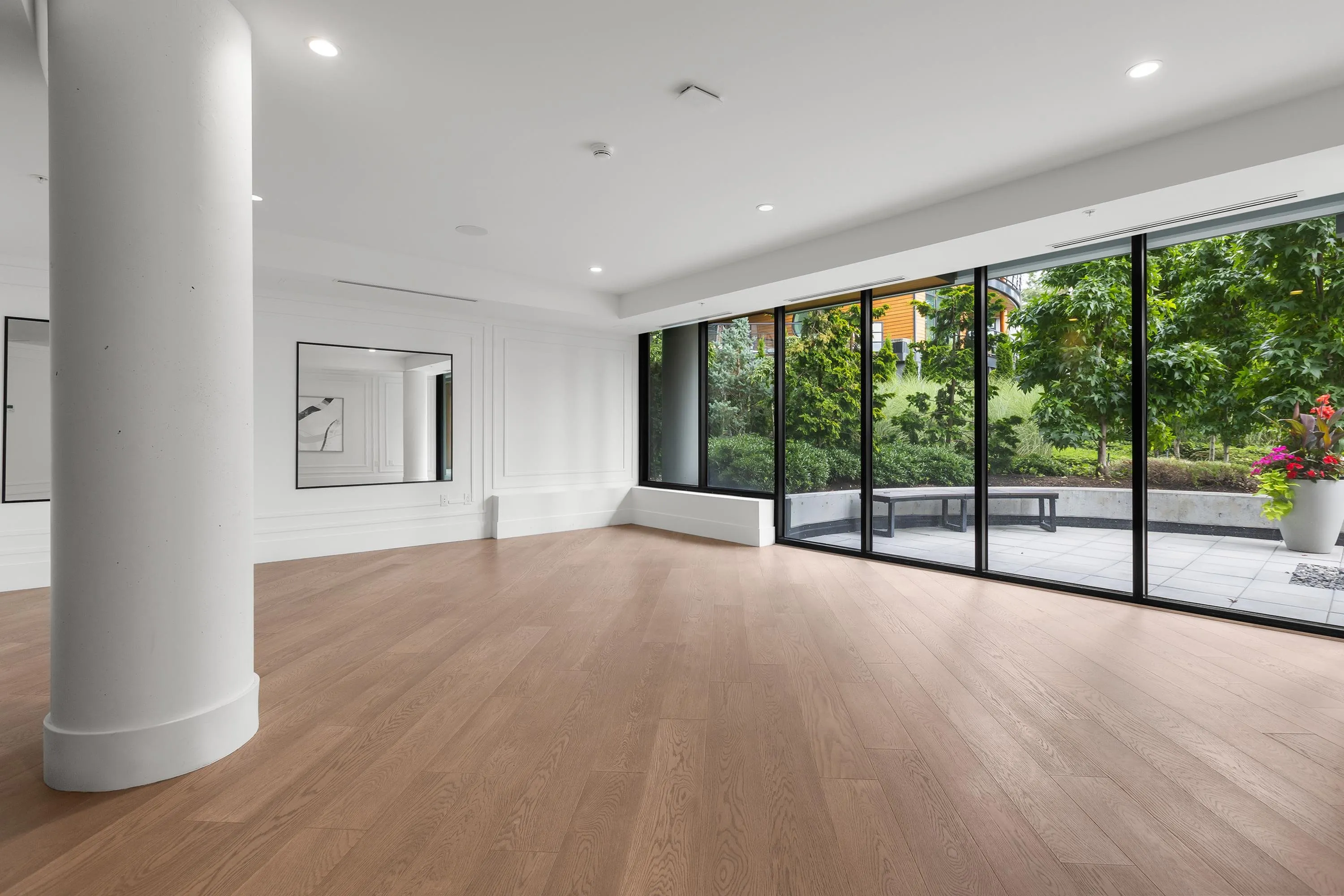 602 14825 Thrift Avenue