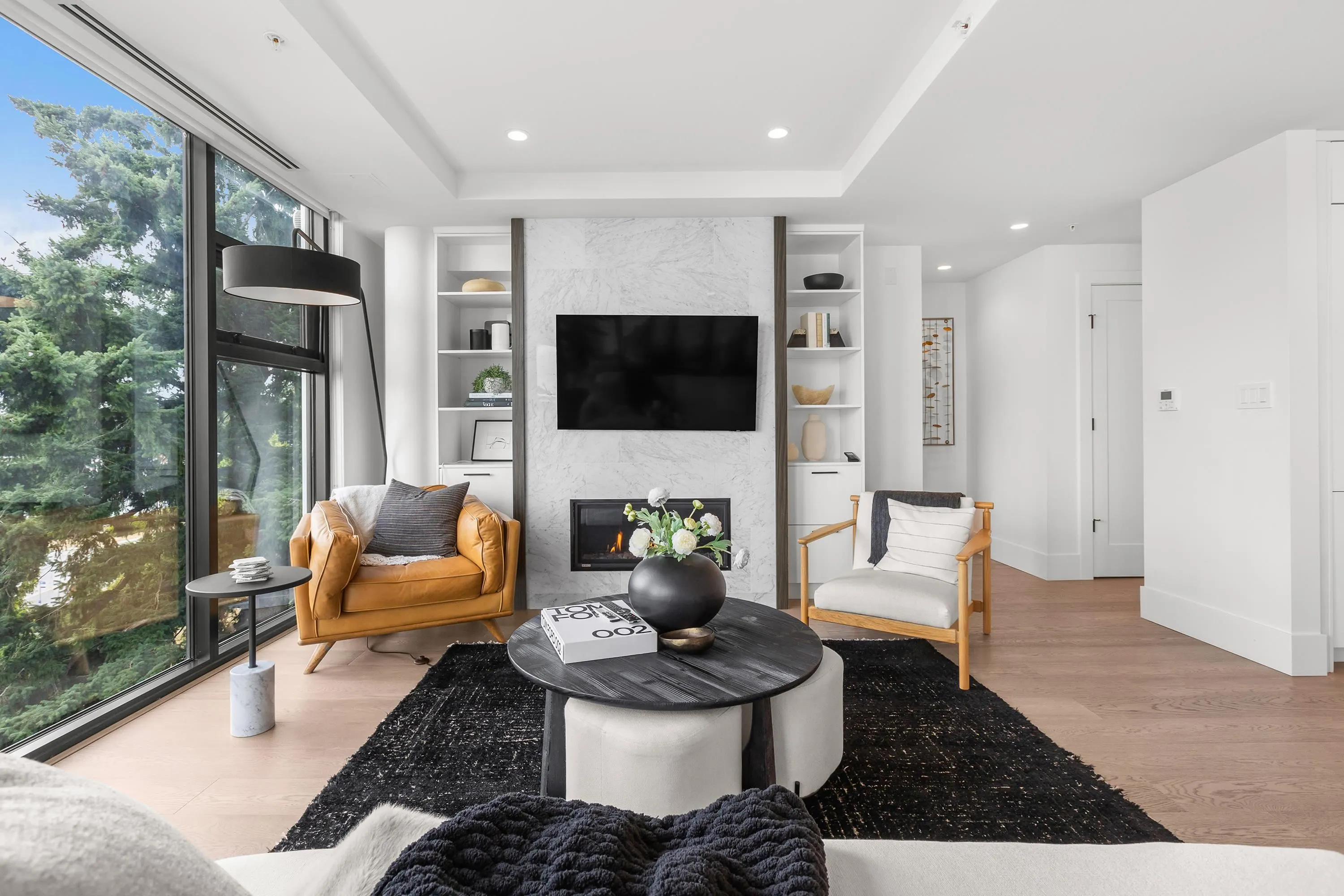 602 14825 Thrift Avenue