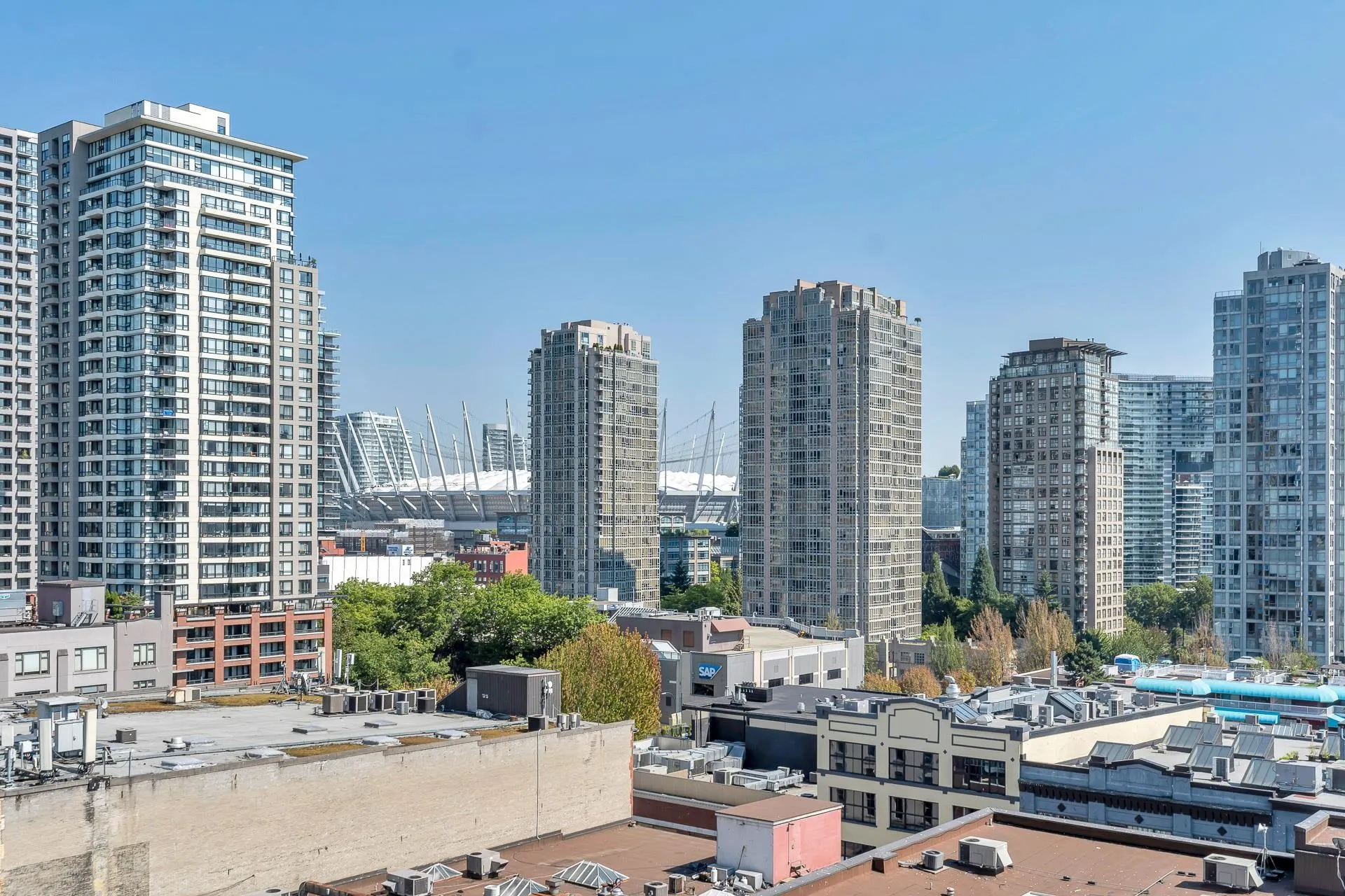 1003 1055 Homer Street