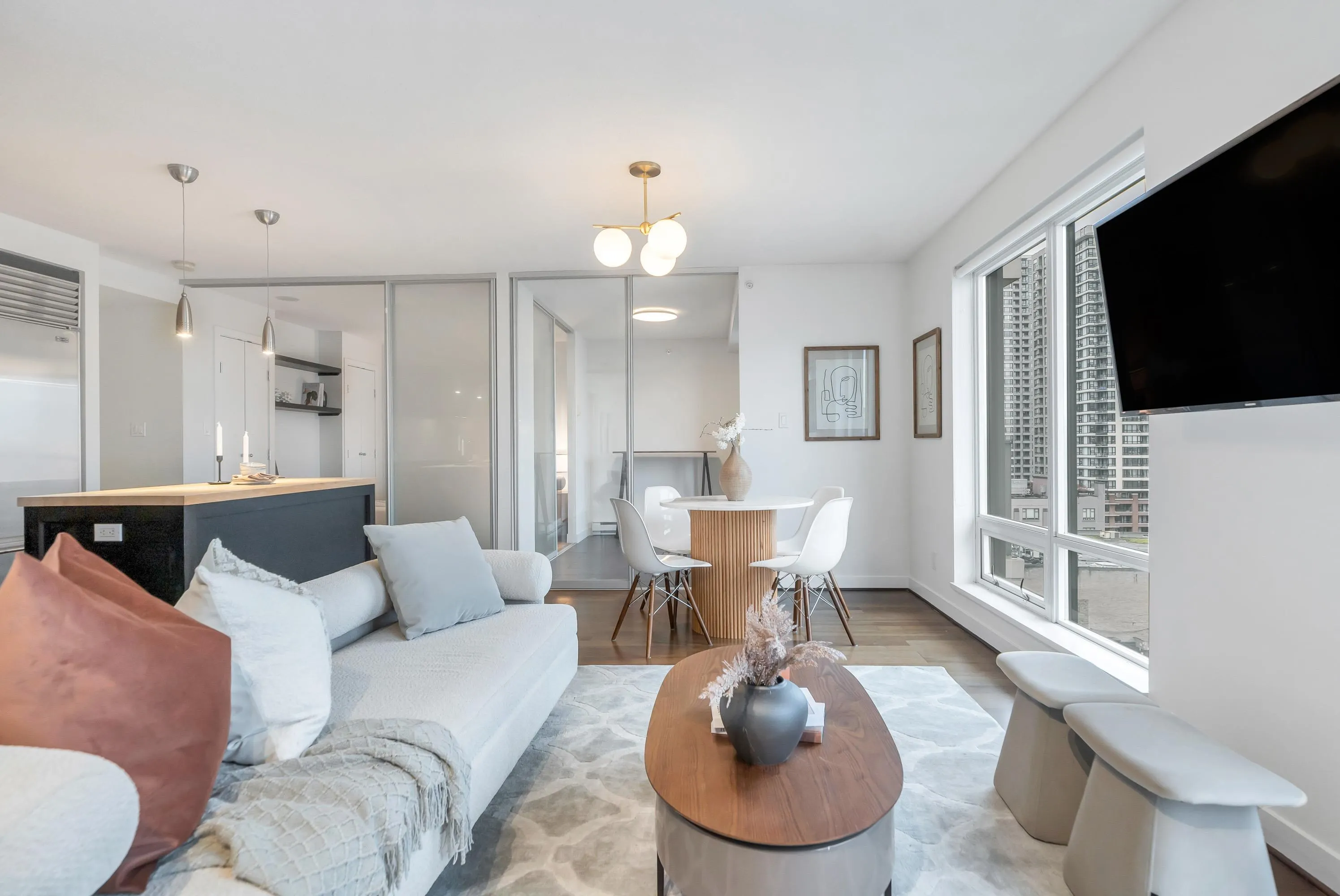 1003 1055 Homer Street