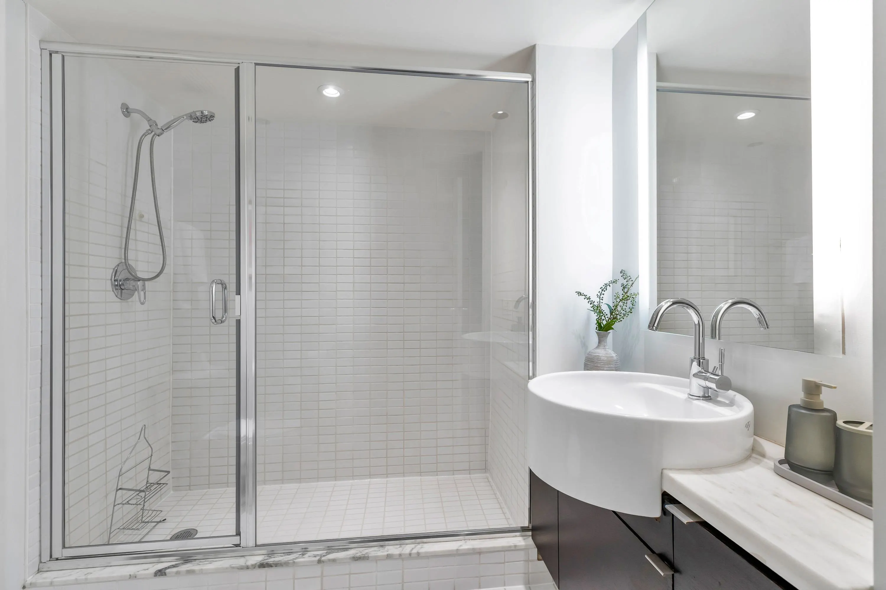 1003 1055 Homer Street