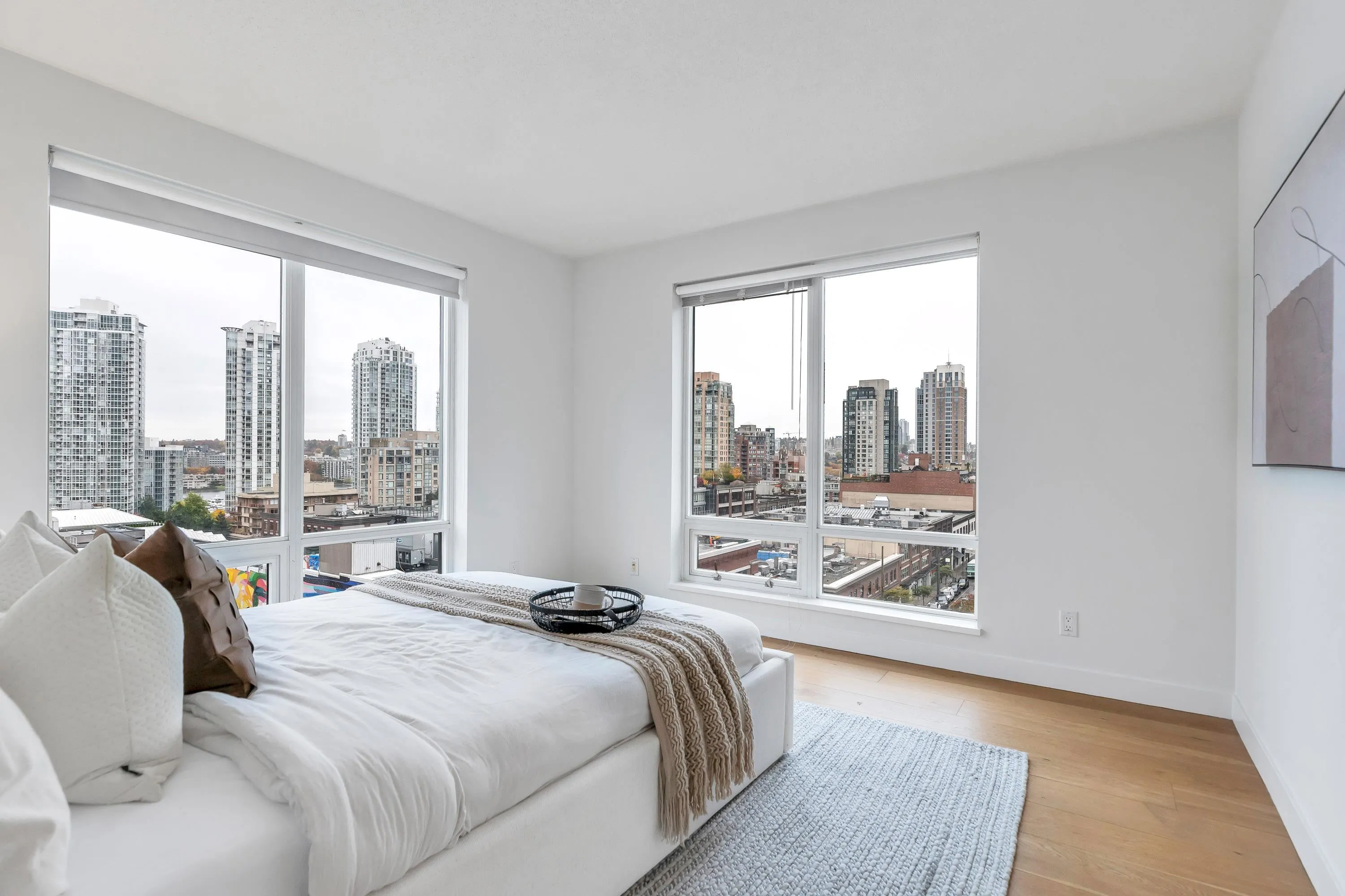 1003 1055 Homer Street