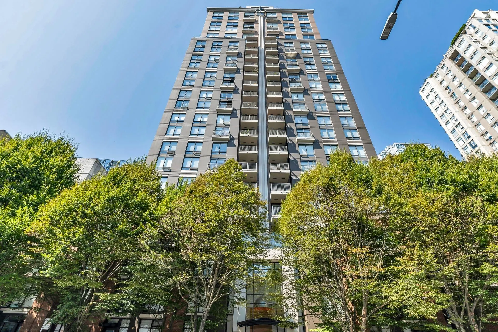 1003 1055 Homer Street