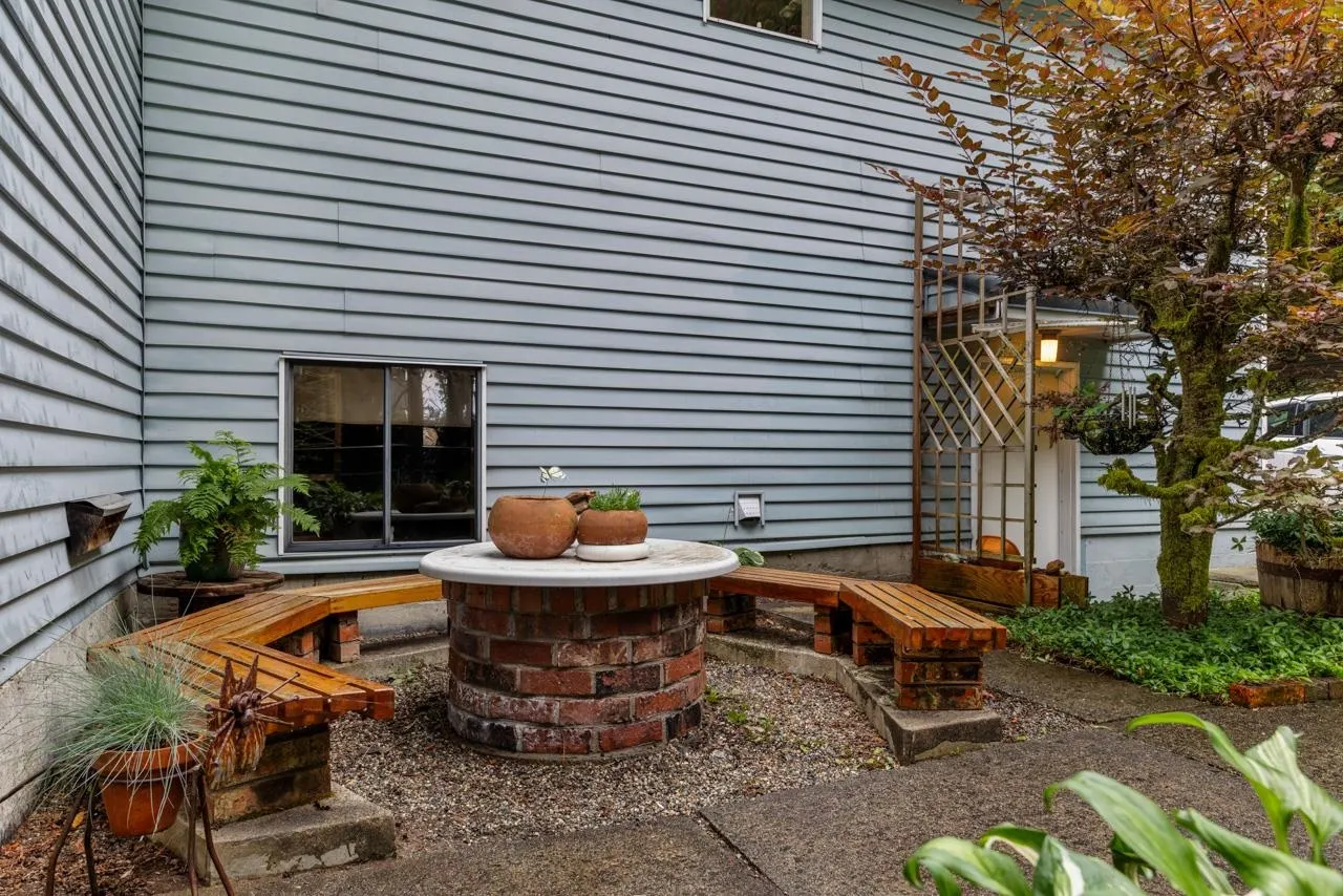 674 Blue Mountain Street