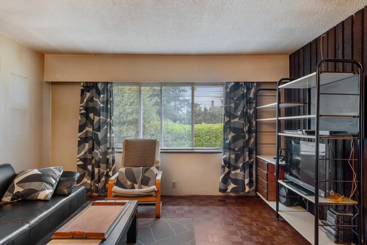 674 Blue Mountain Street