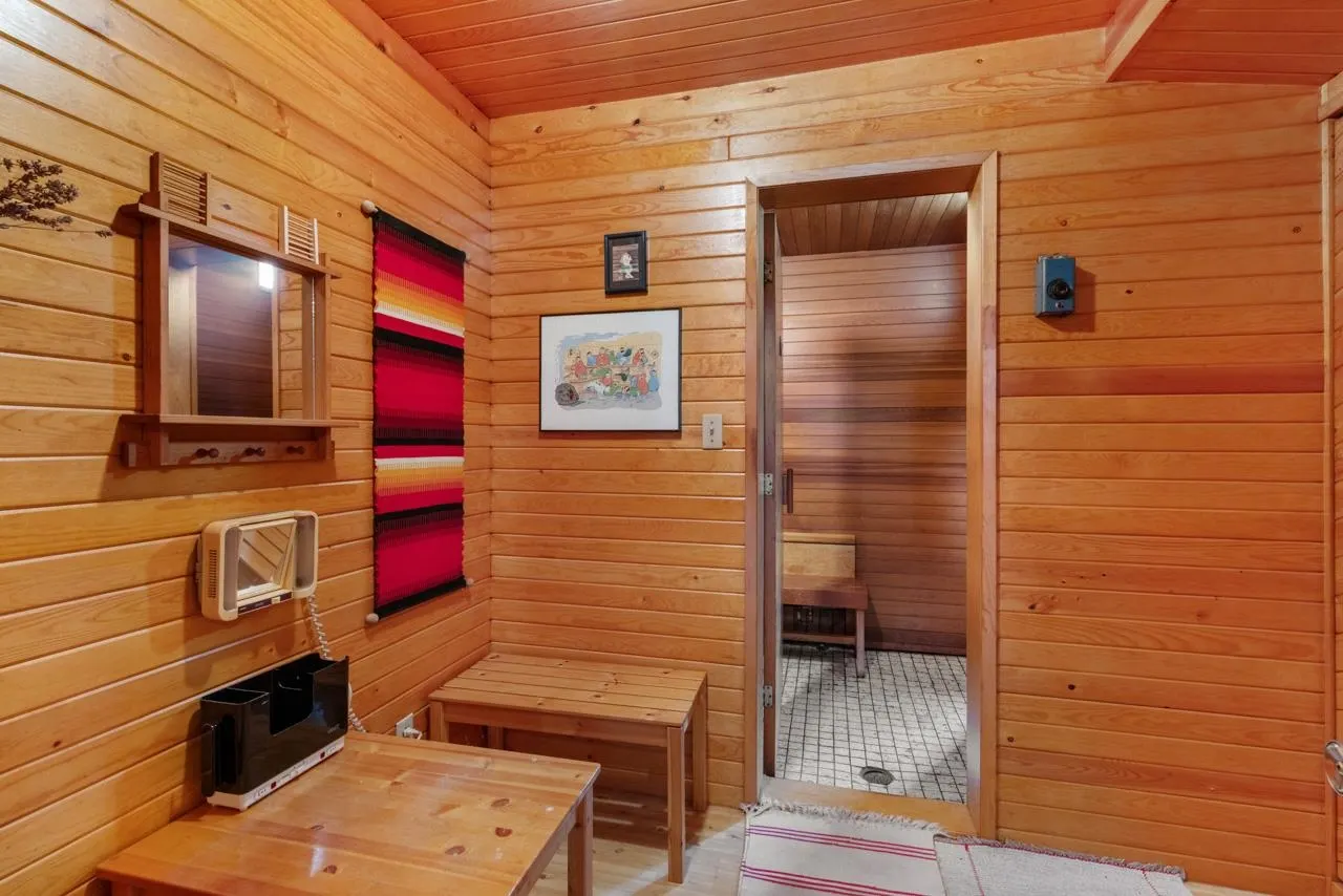 674 Blue Mountain Street