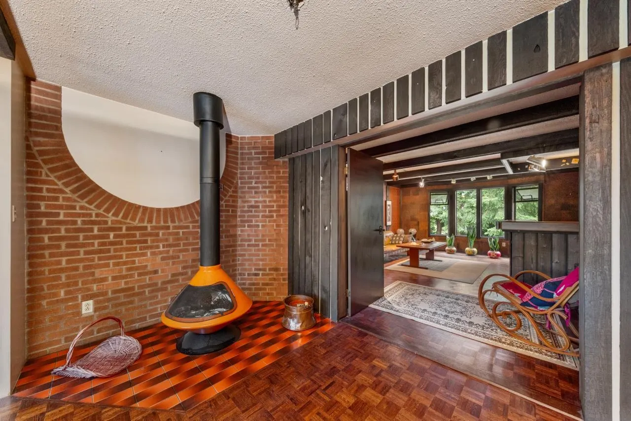 674 Blue Mountain Street