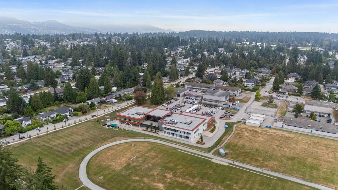 674 Blue Mountain Street