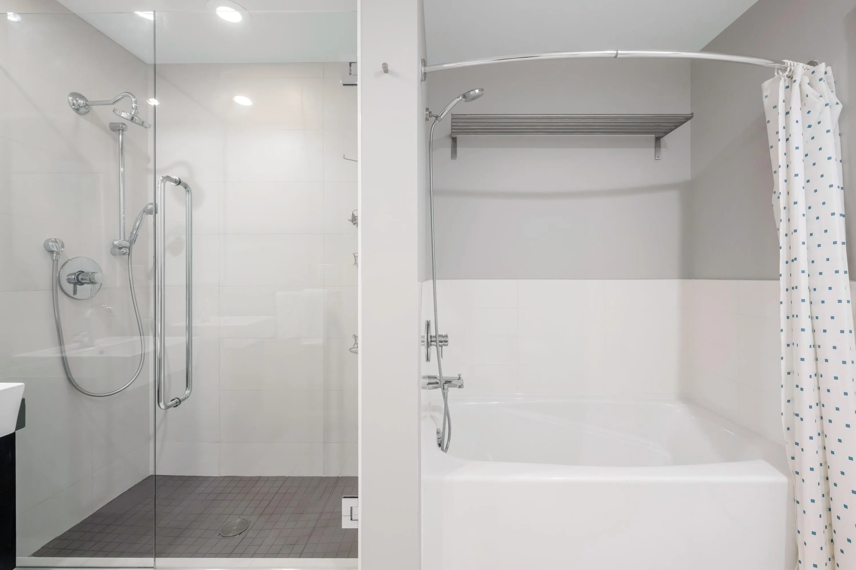 305 535 Smithe Street