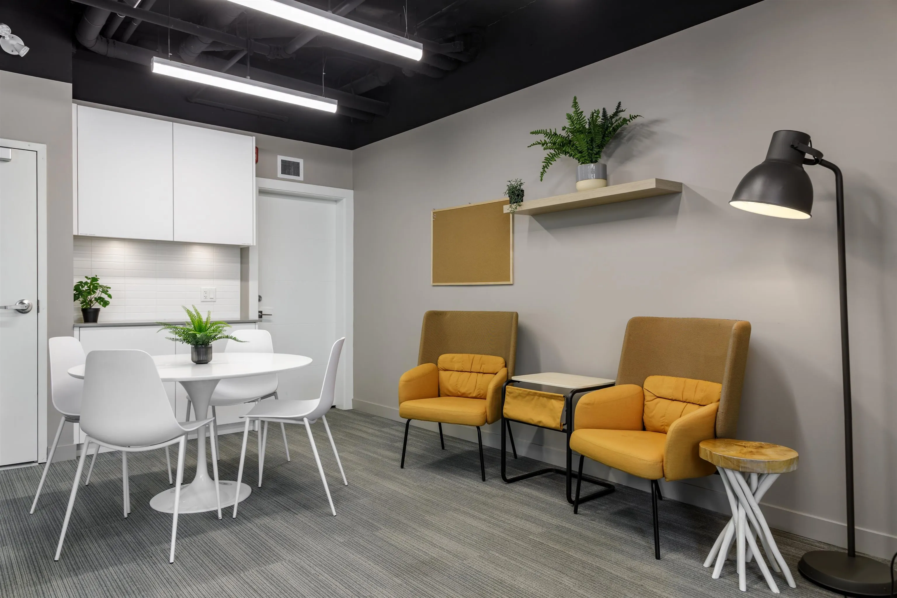 411 2345 Rindall Avenue