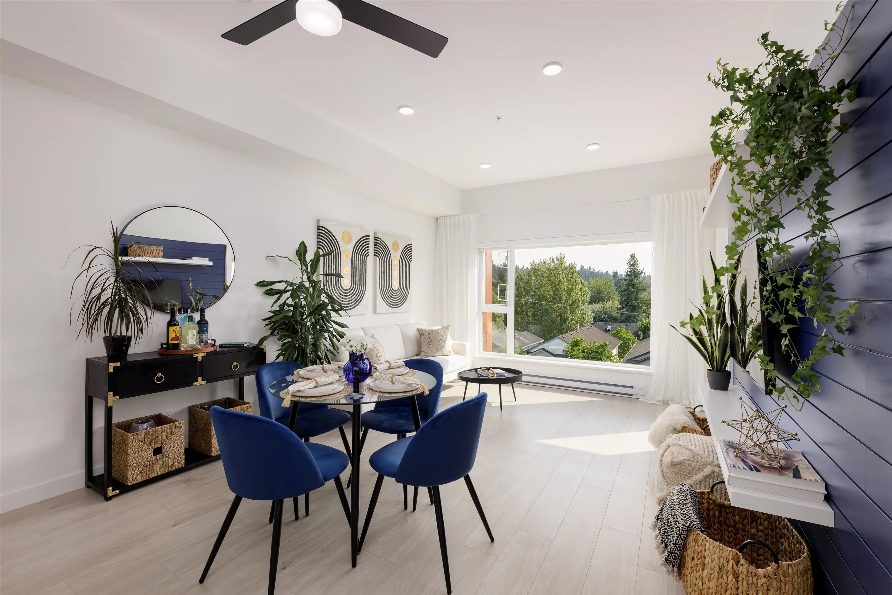 411 2345 Rindall Avenue