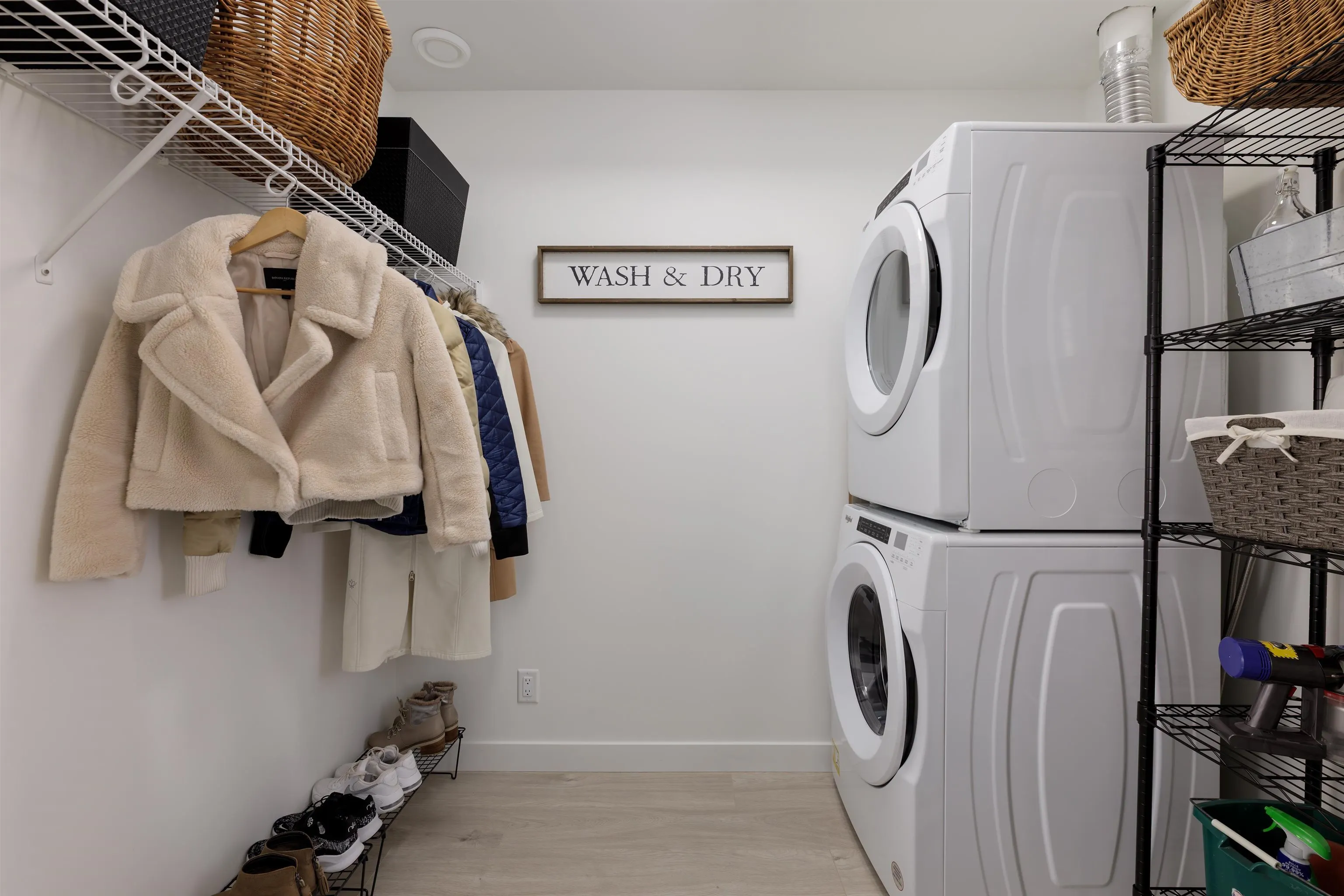 411 2345 Rindall Avenue