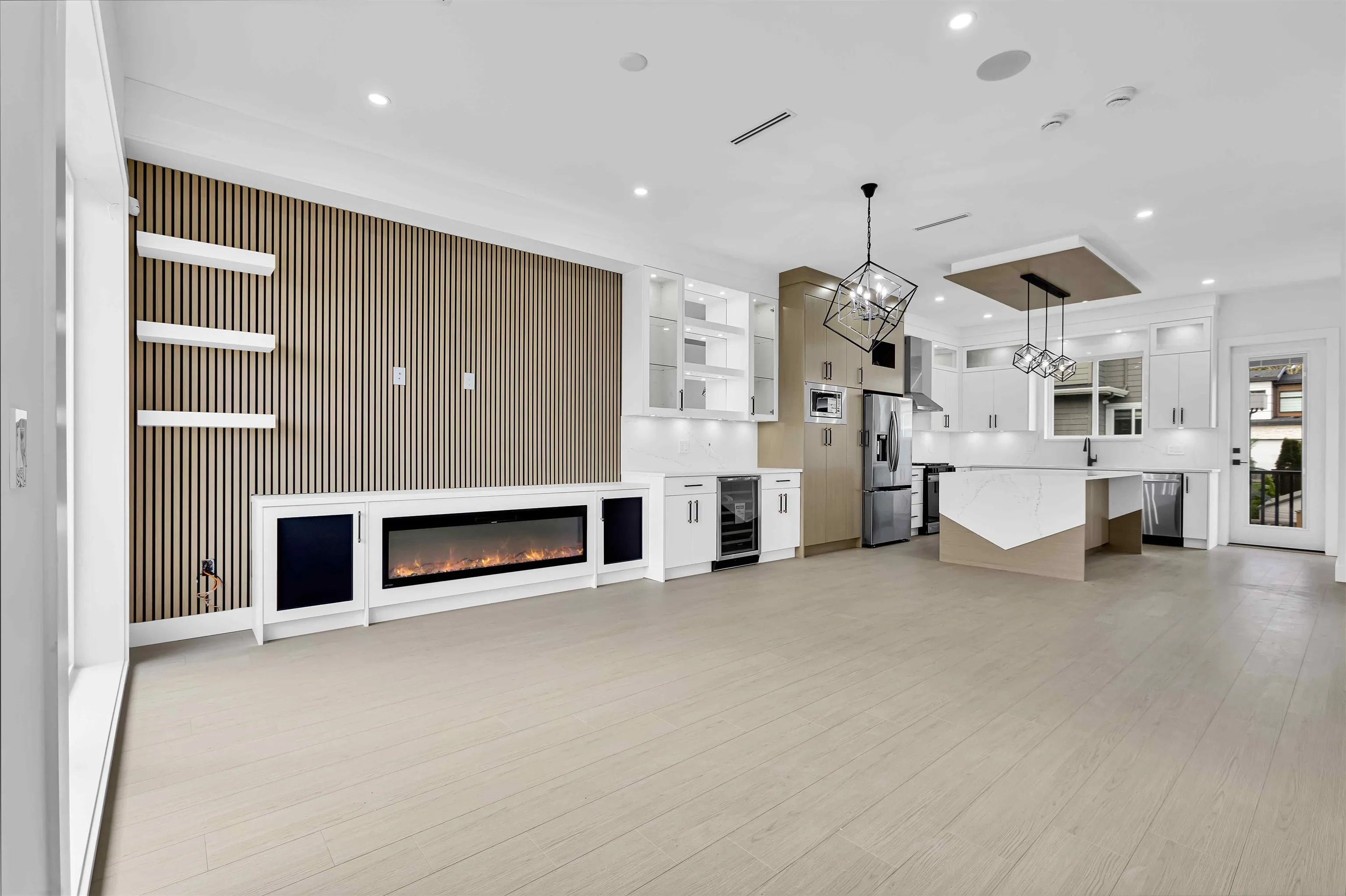 102 16633 18a Avenue