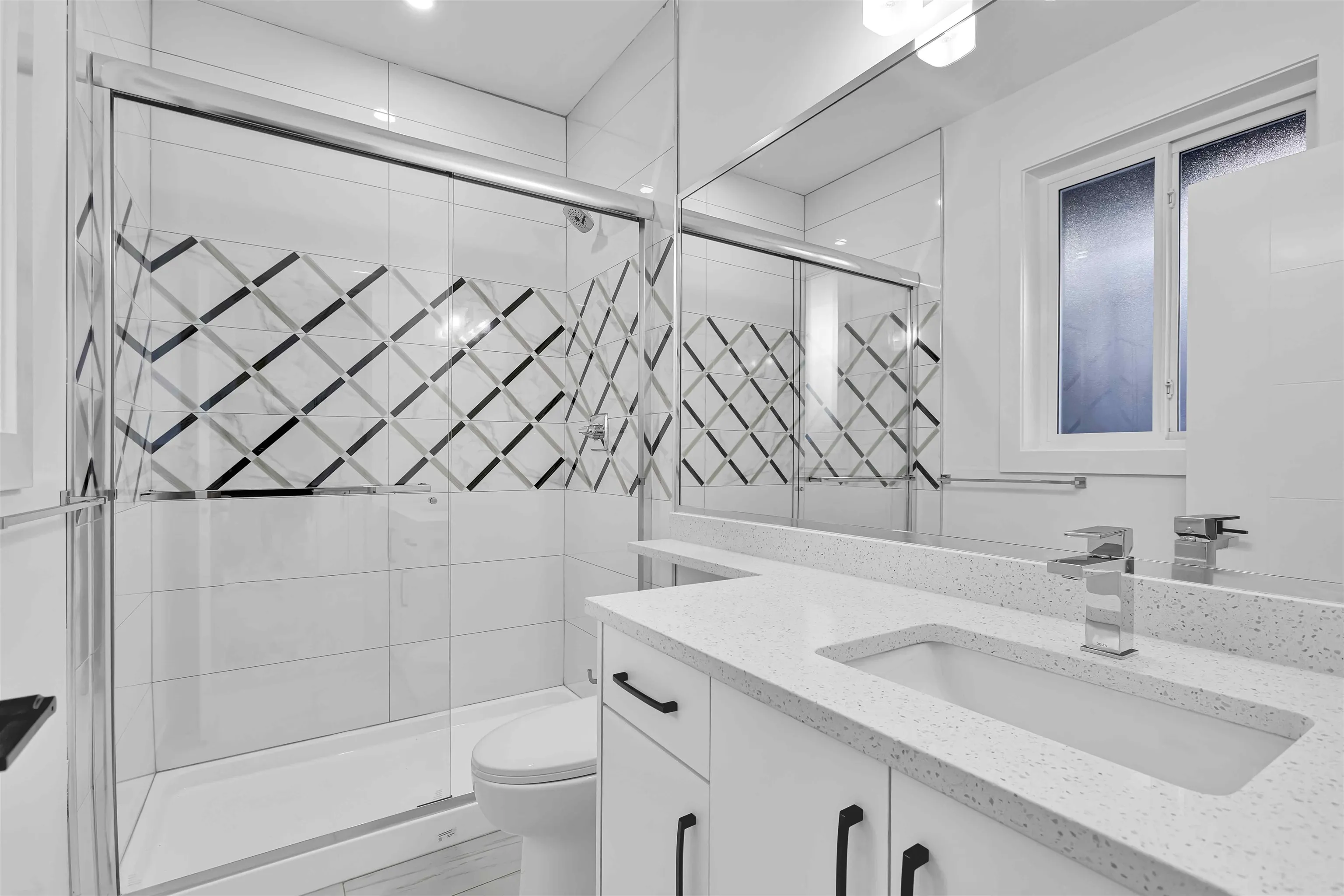 102 16633 18a Avenue