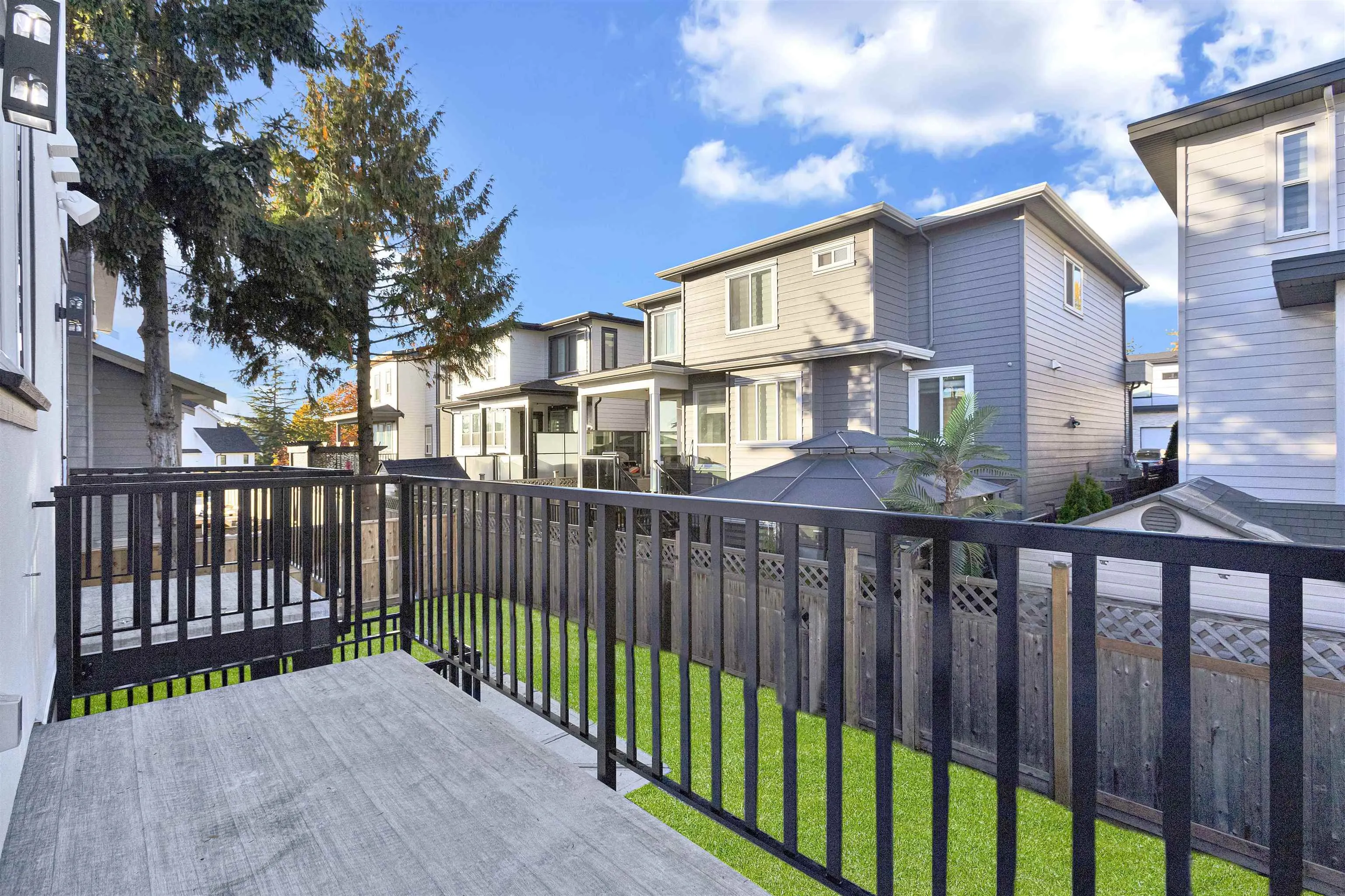 102 16633 18a Avenue