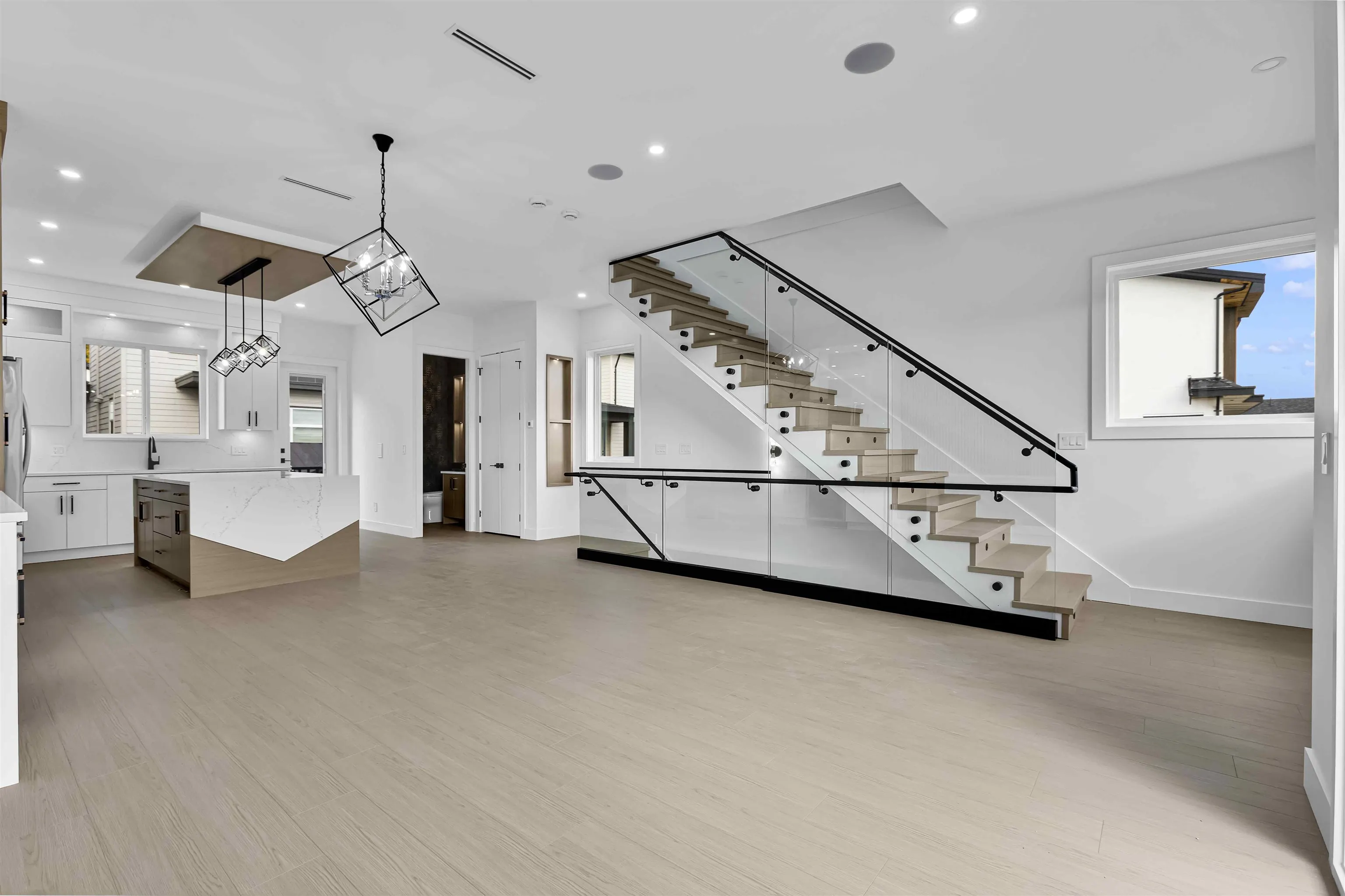 102 16633 18a Avenue