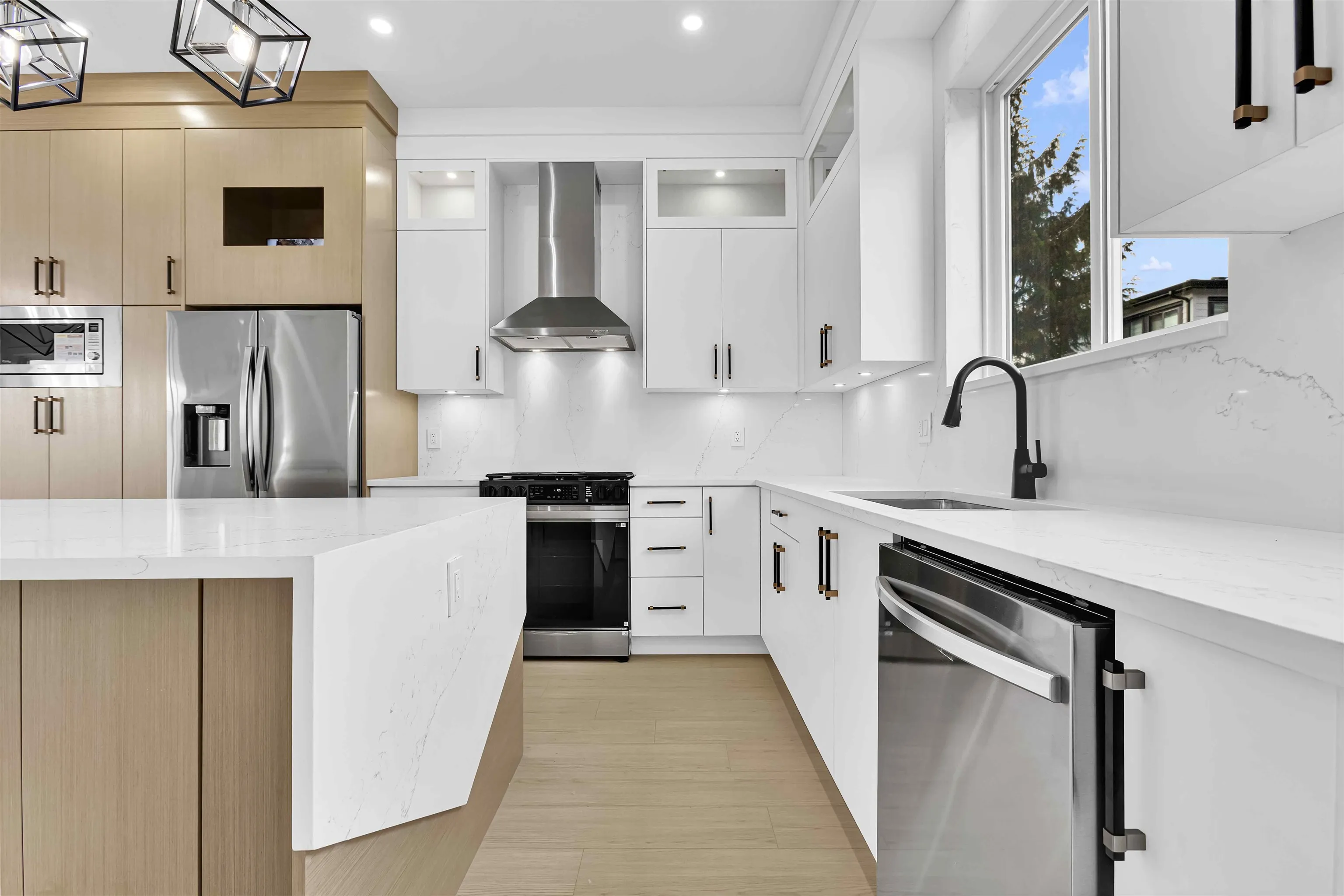 102 16633 18a Avenue