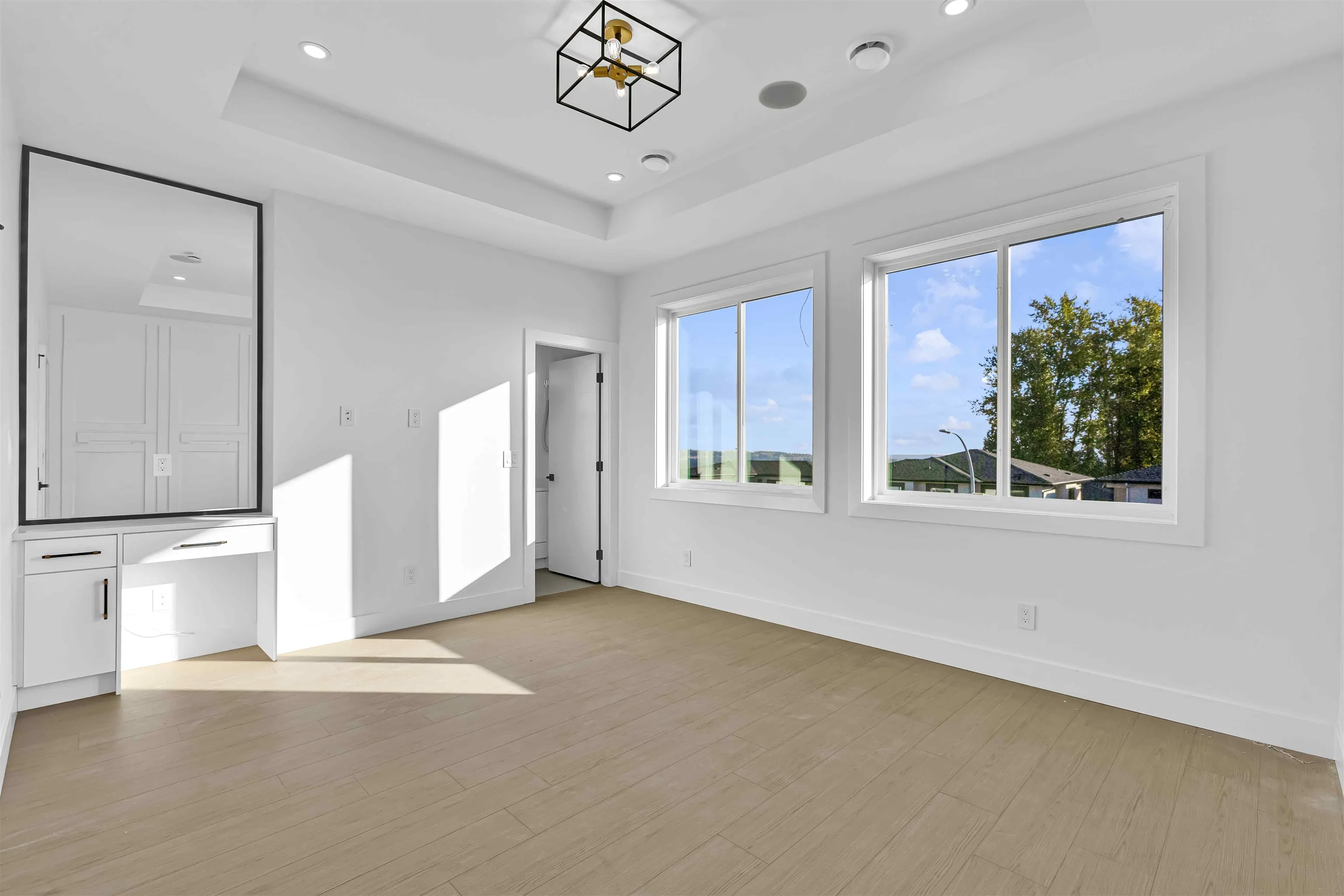 102 16633 18a Avenue