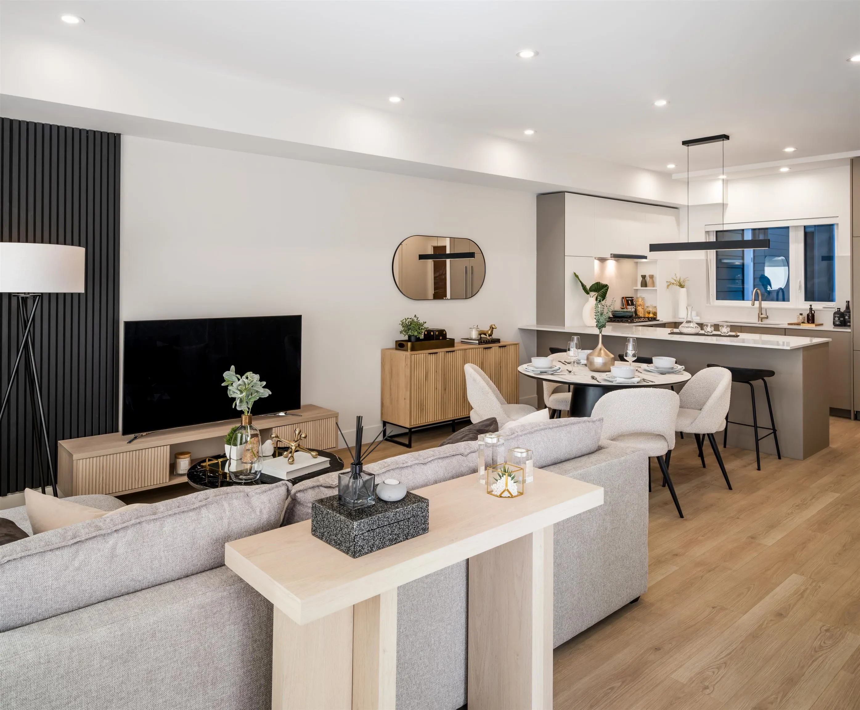 112 342 Mountain Highway