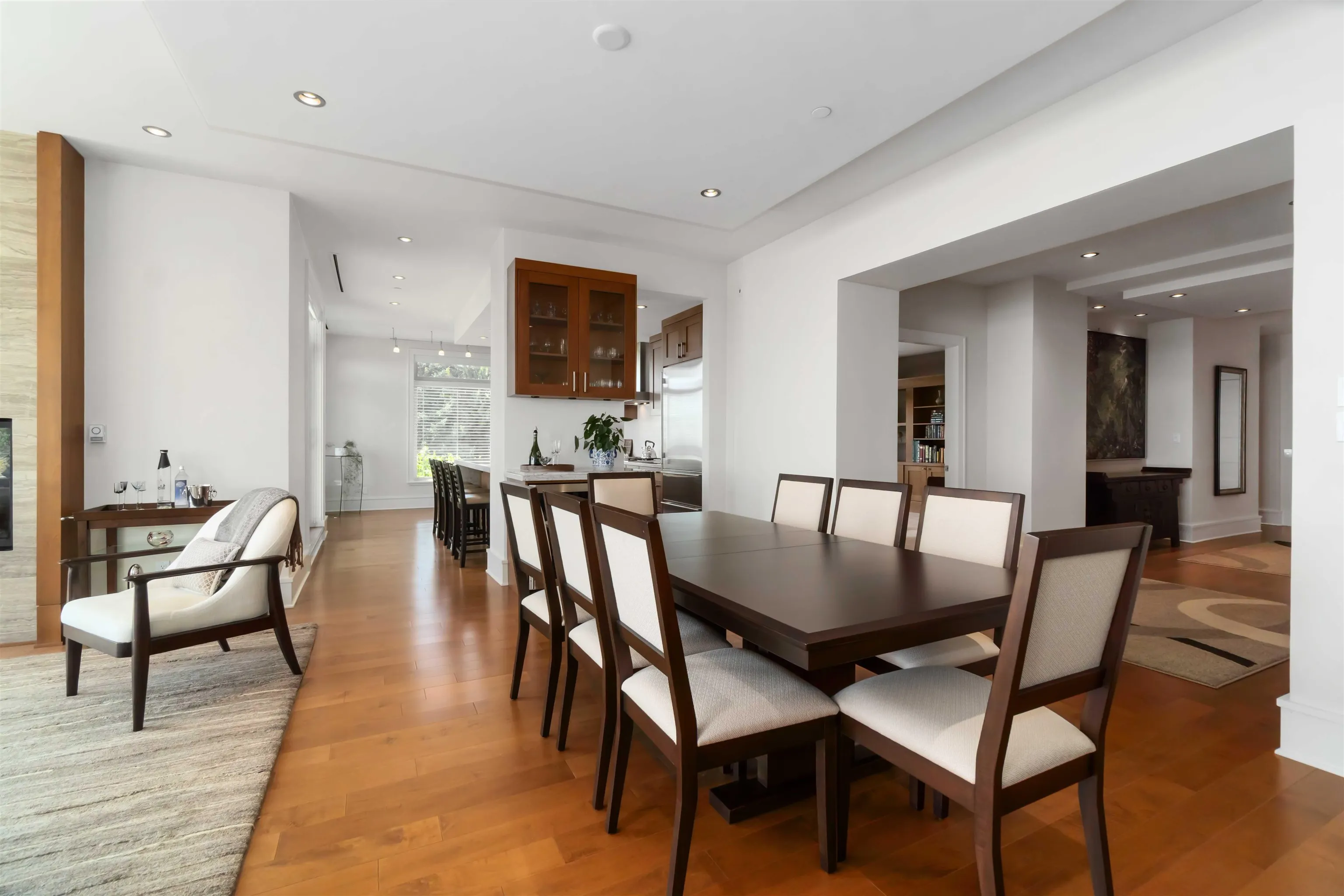 304 2535 Garden Court