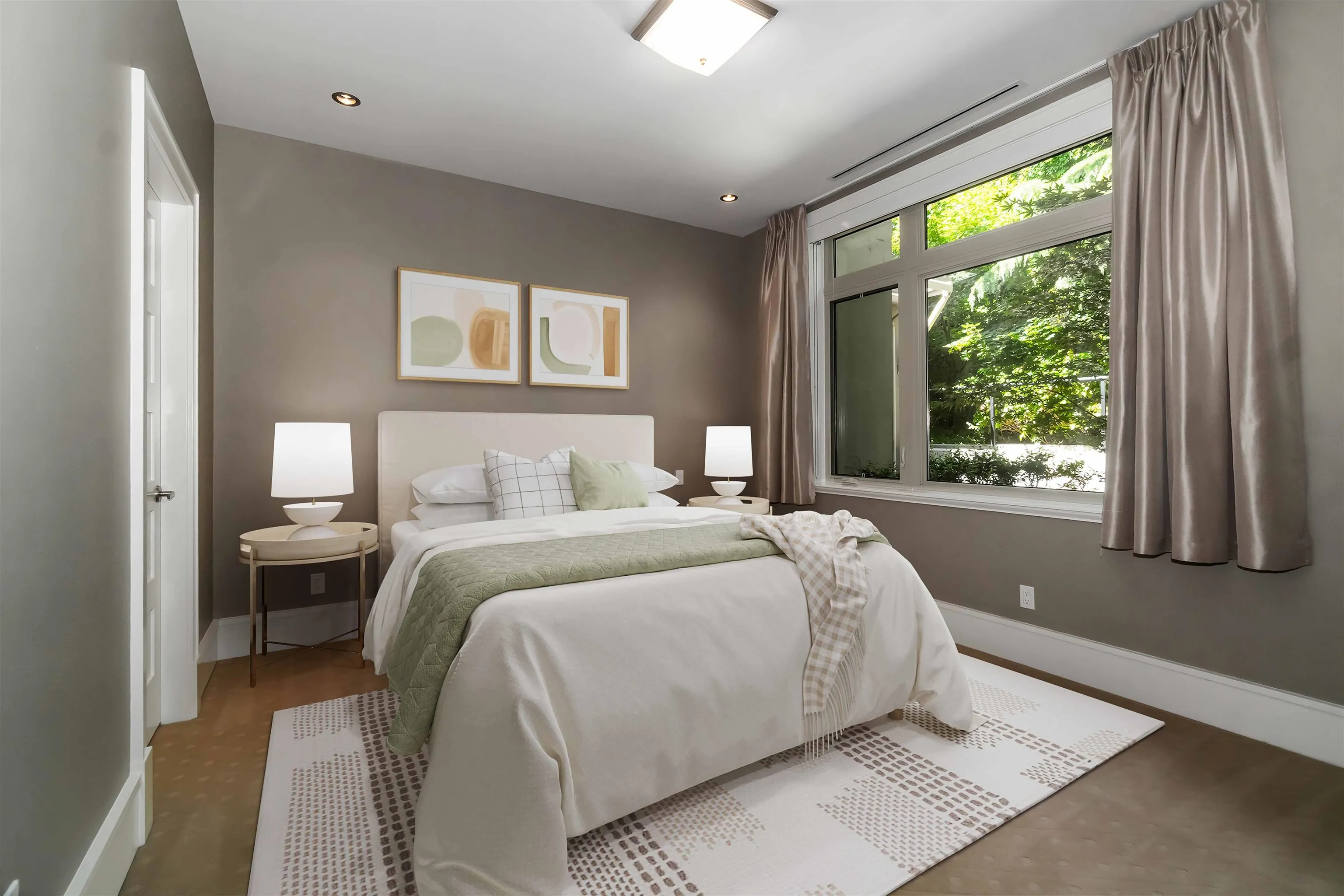 304 2535 Garden Court