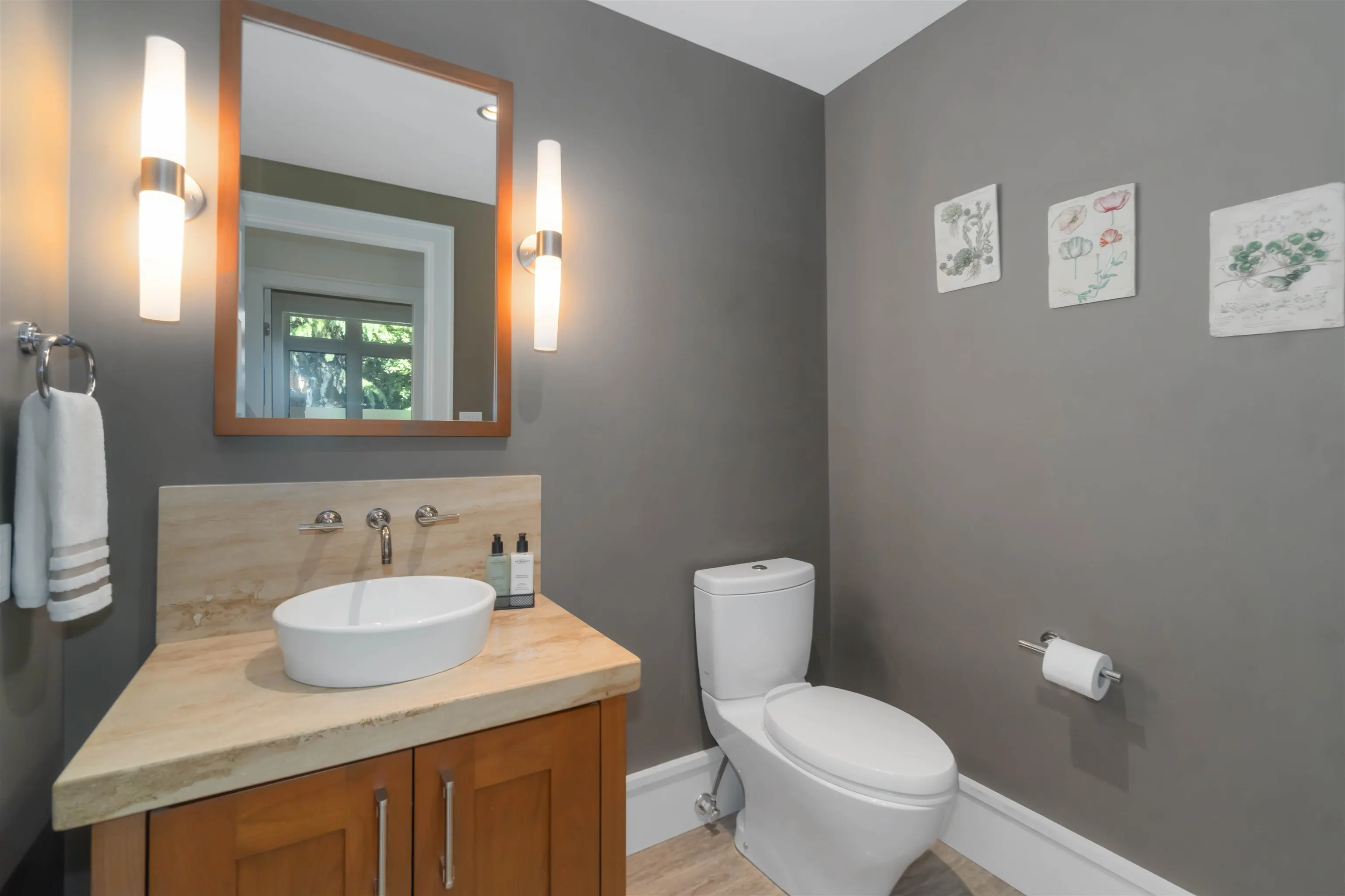 304 2535 Garden Court