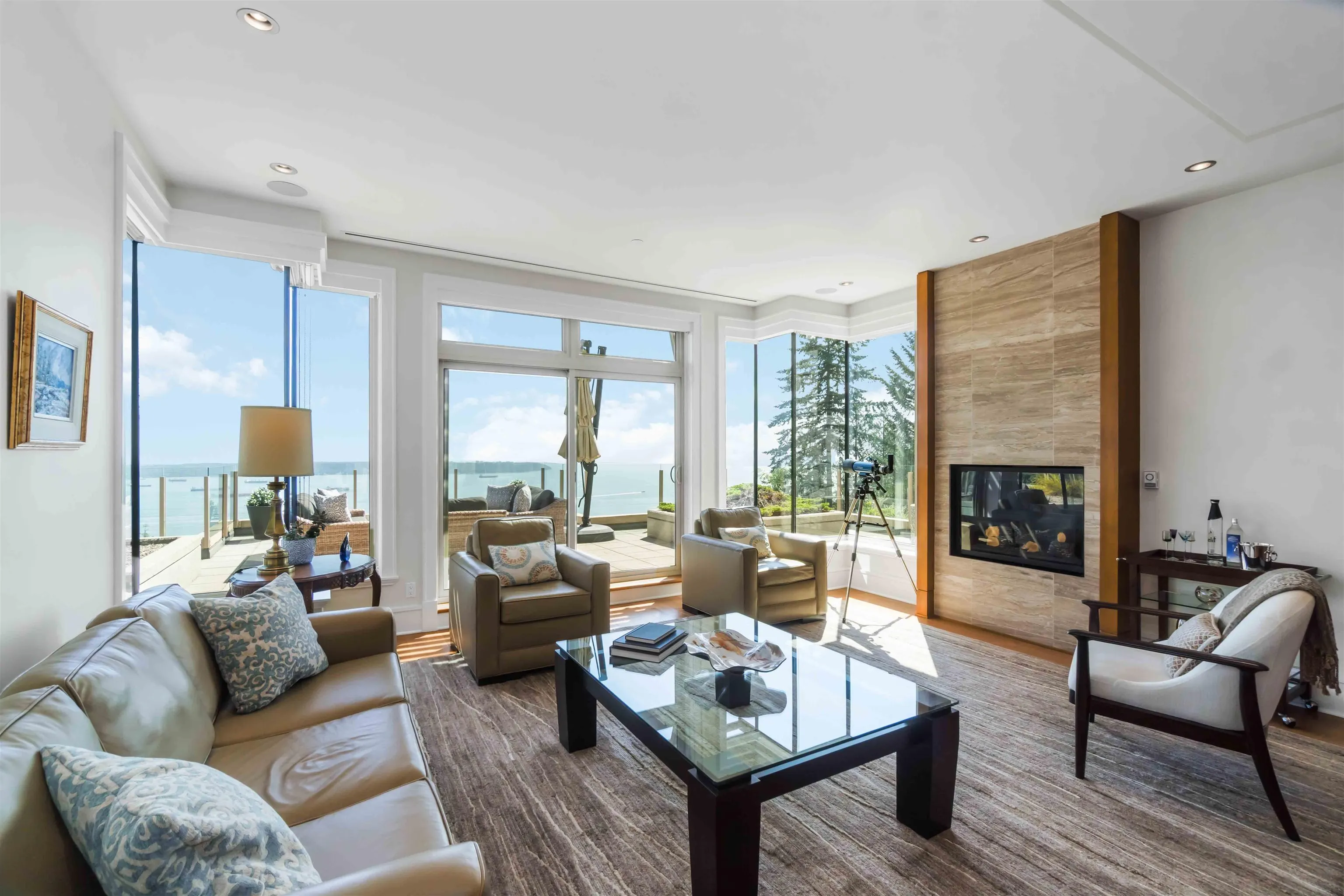 304 2535 Garden Court