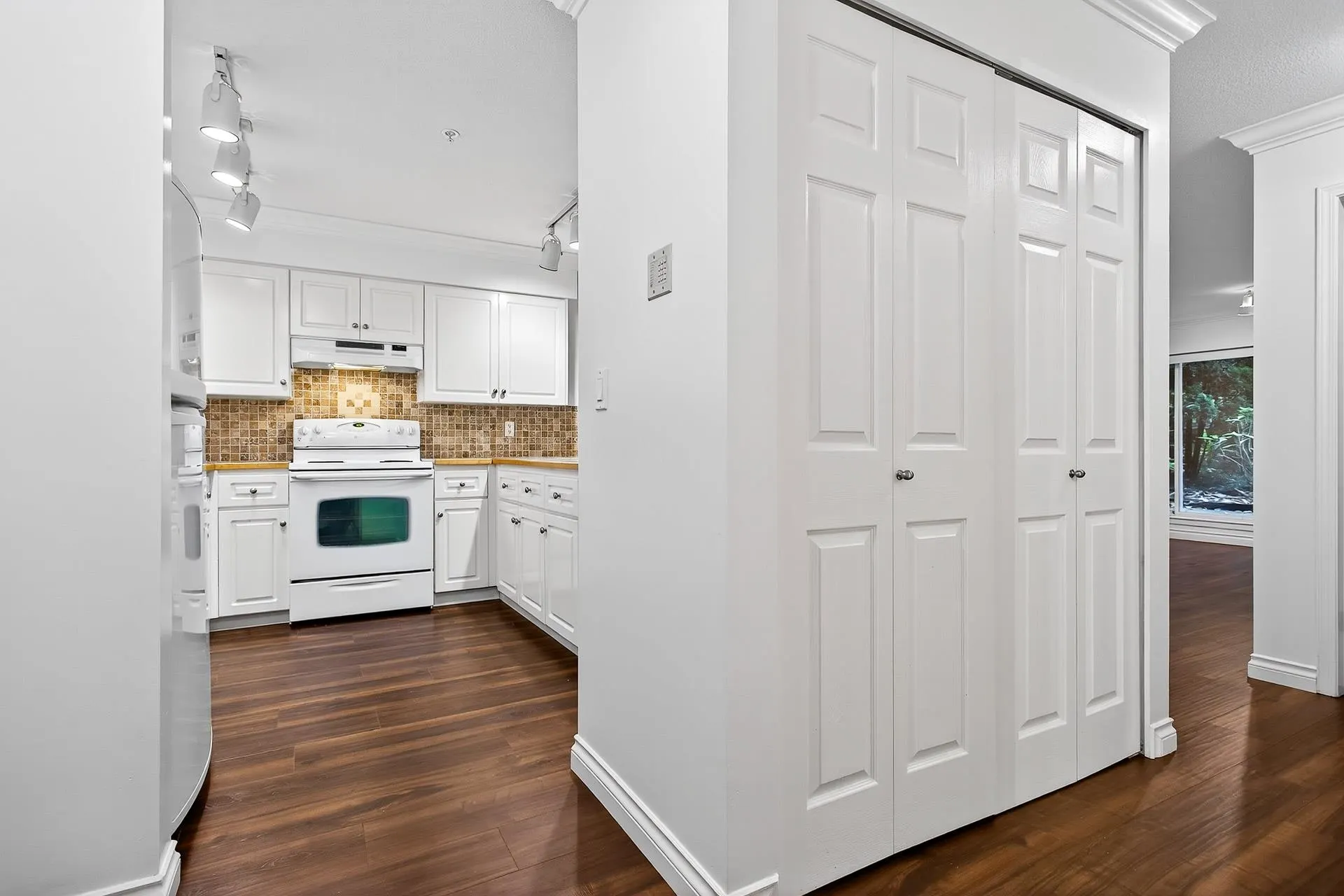 107 1215 Pacific Street