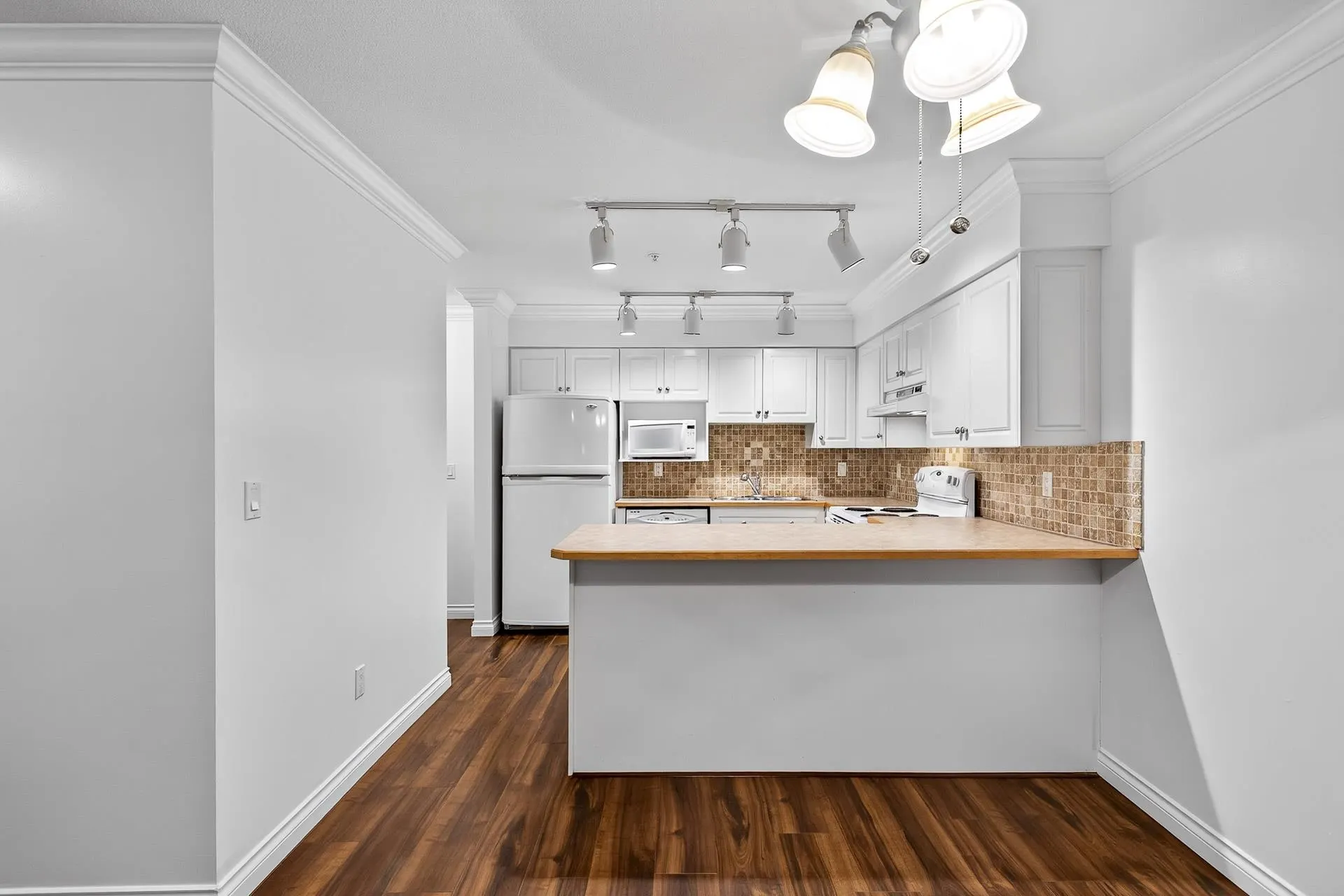 107 1215 Pacific Street