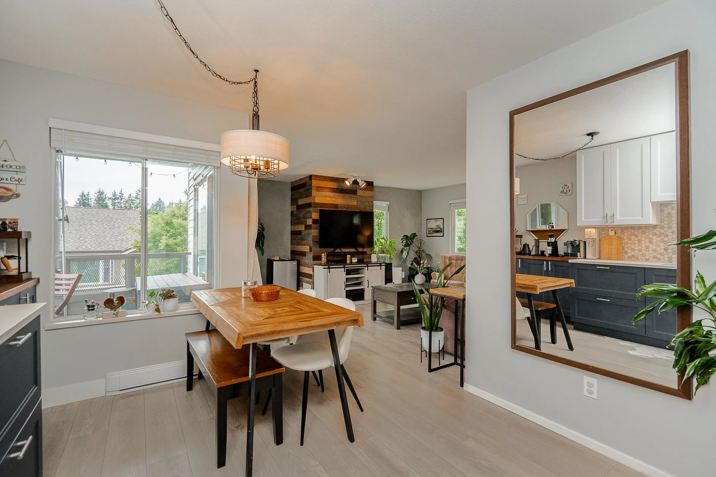 301 7465 Sandborne Avenue