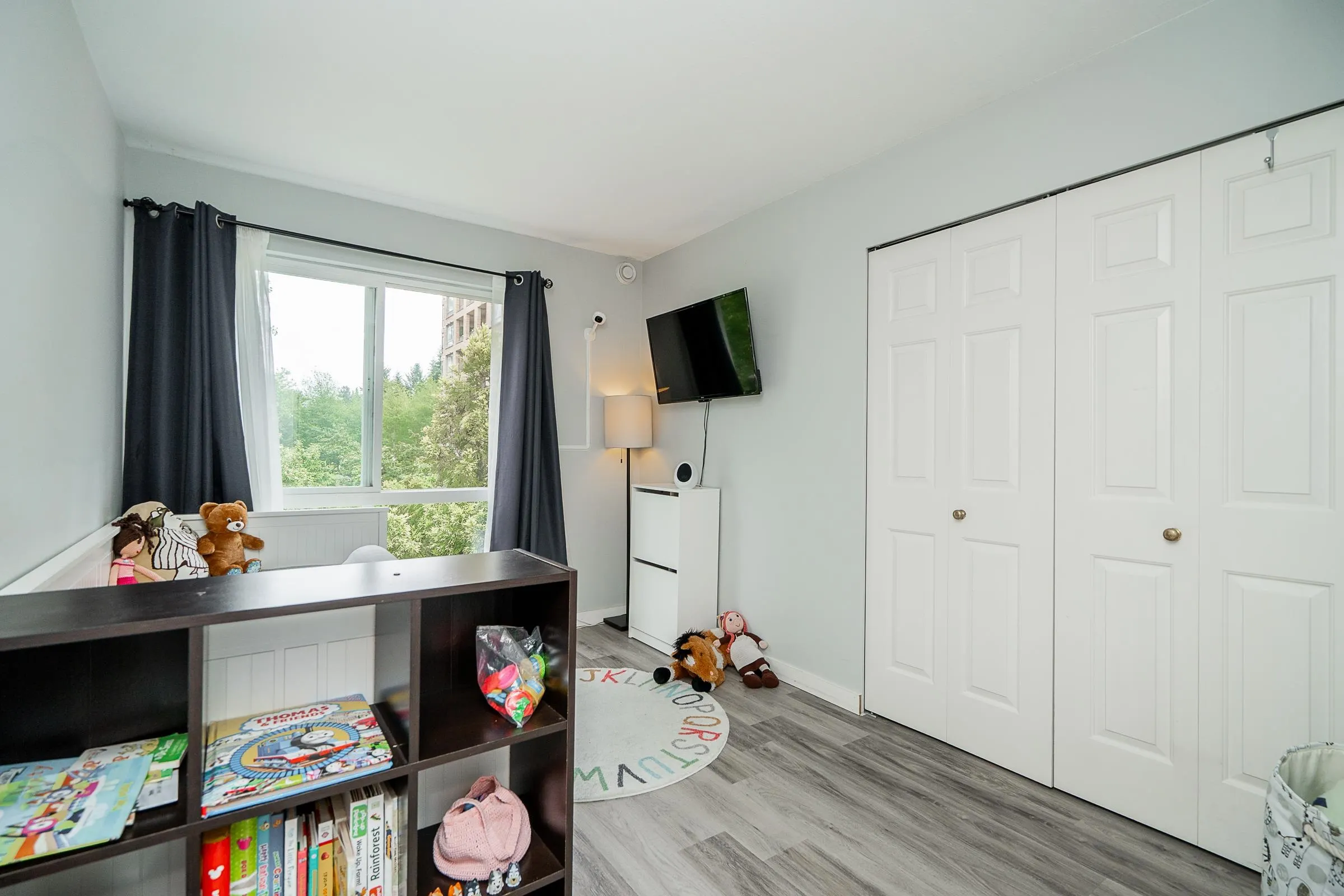 301 7465 Sandborne Avenue