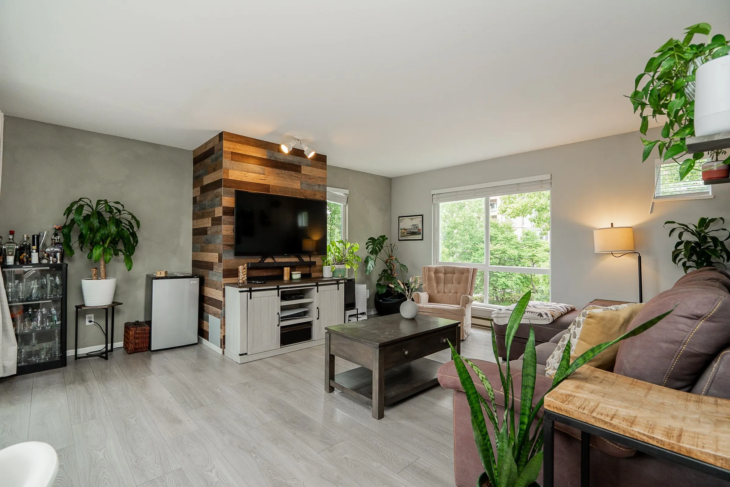 301 7465 Sandborne Avenue