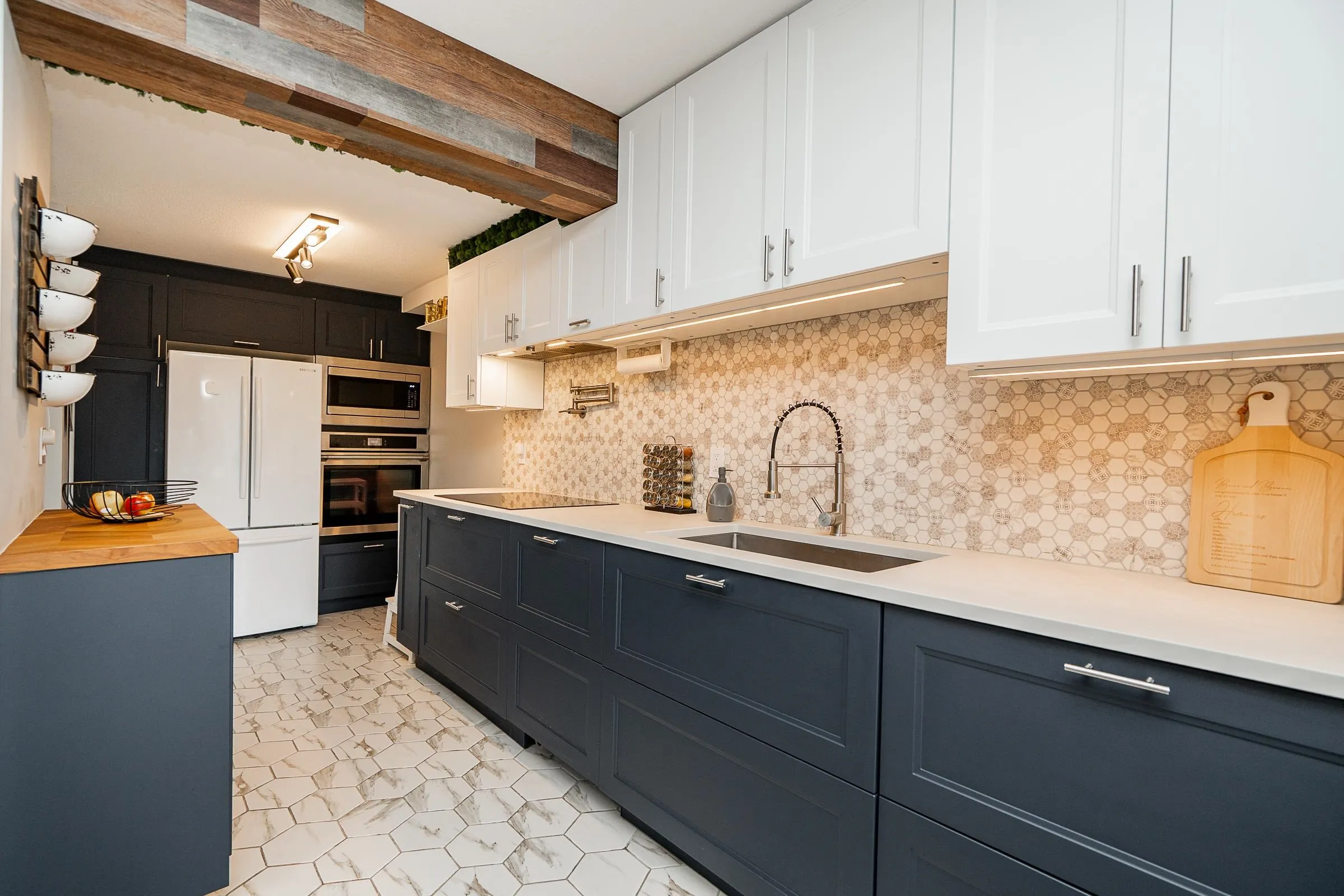 301 7465 Sandborne Avenue