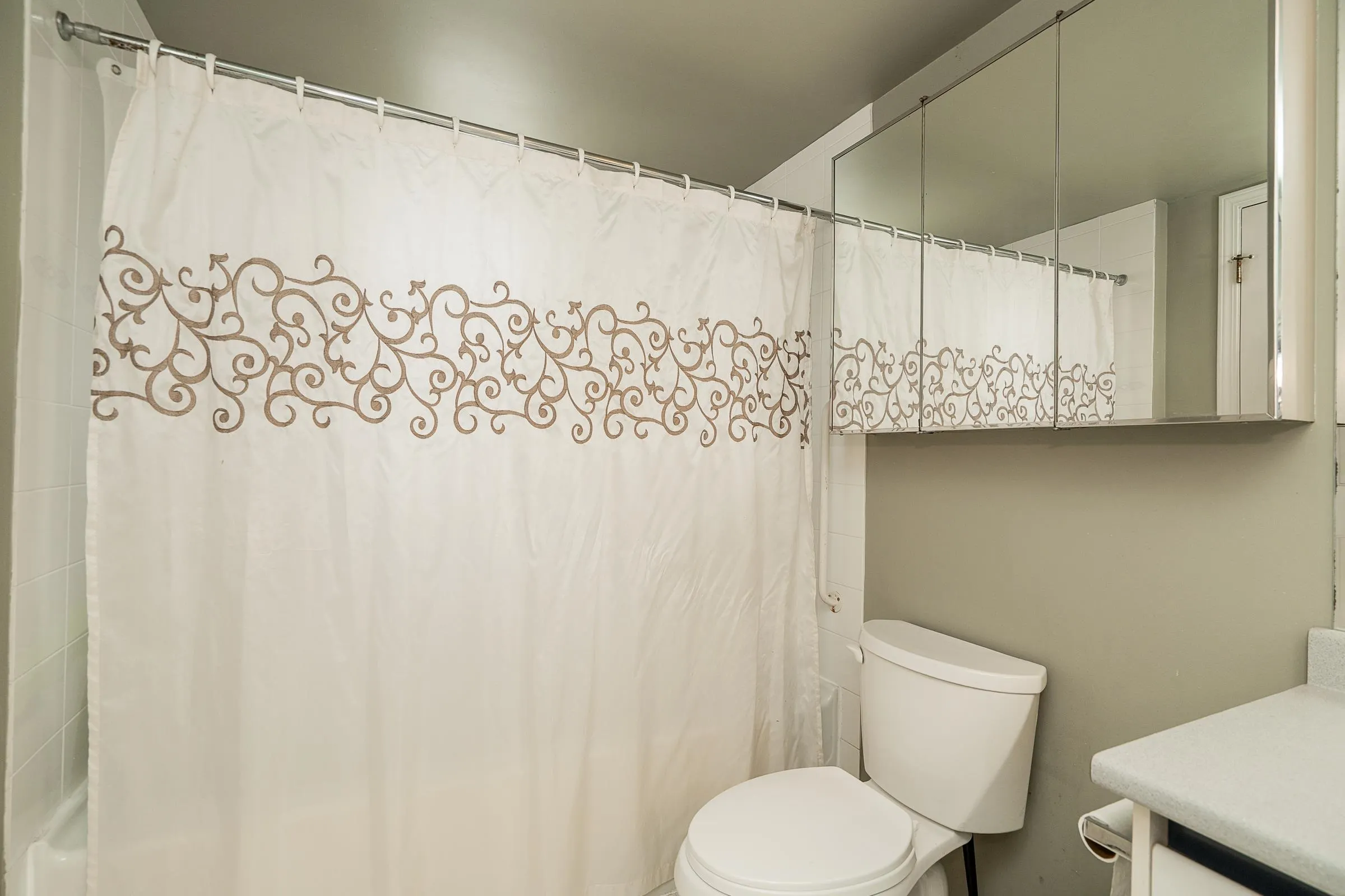 301 7465 Sandborne Avenue