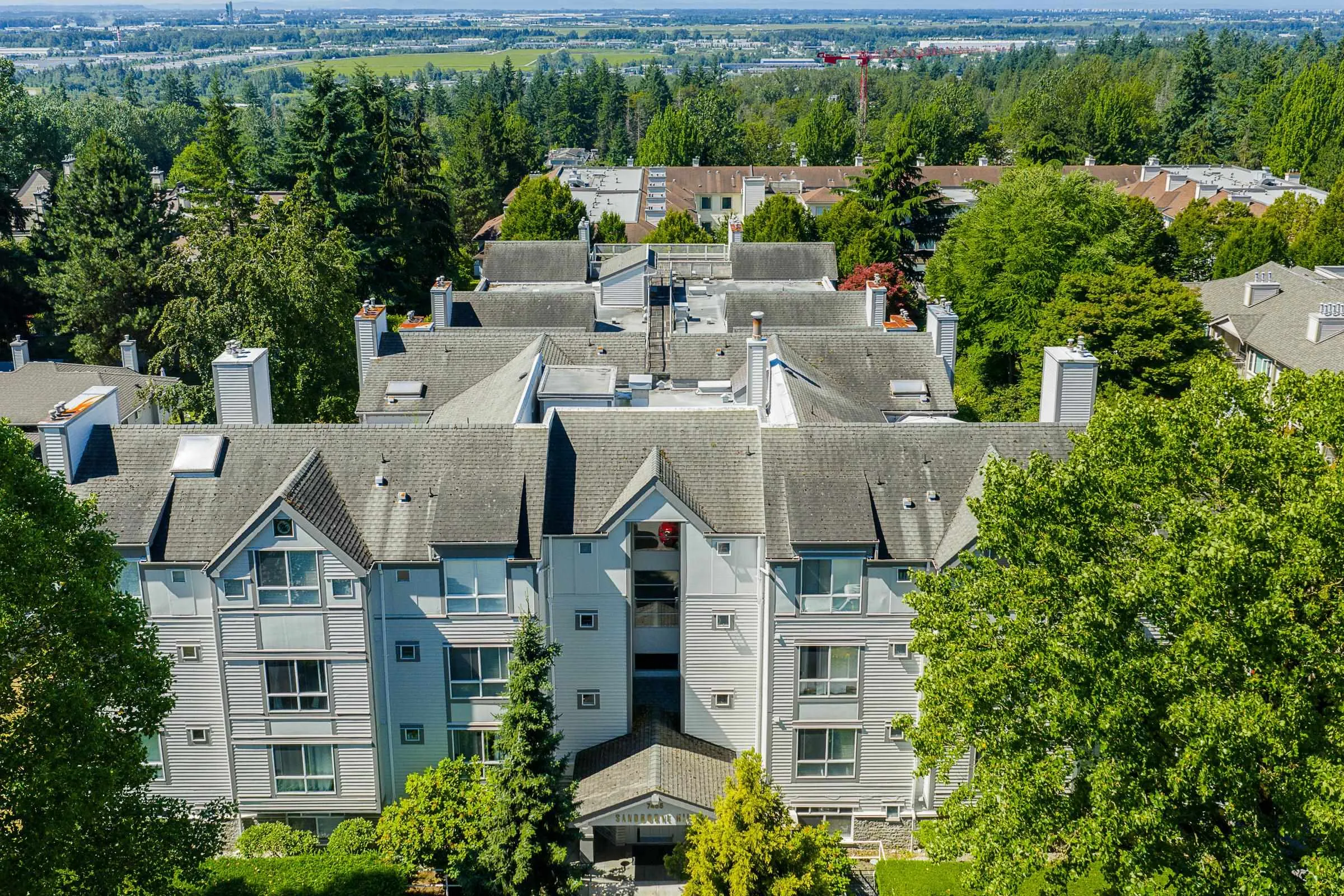 301 7465 Sandborne Avenue