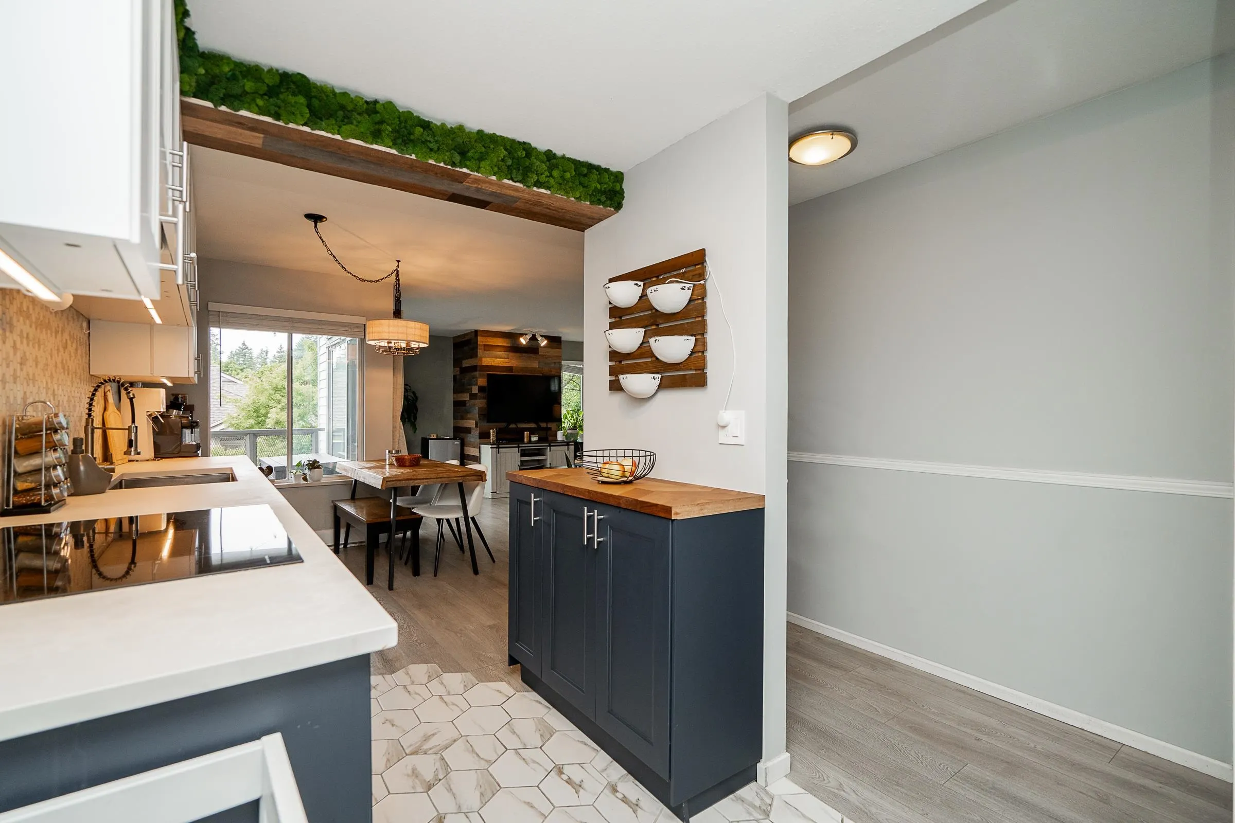 301 7465 Sandborne Avenue