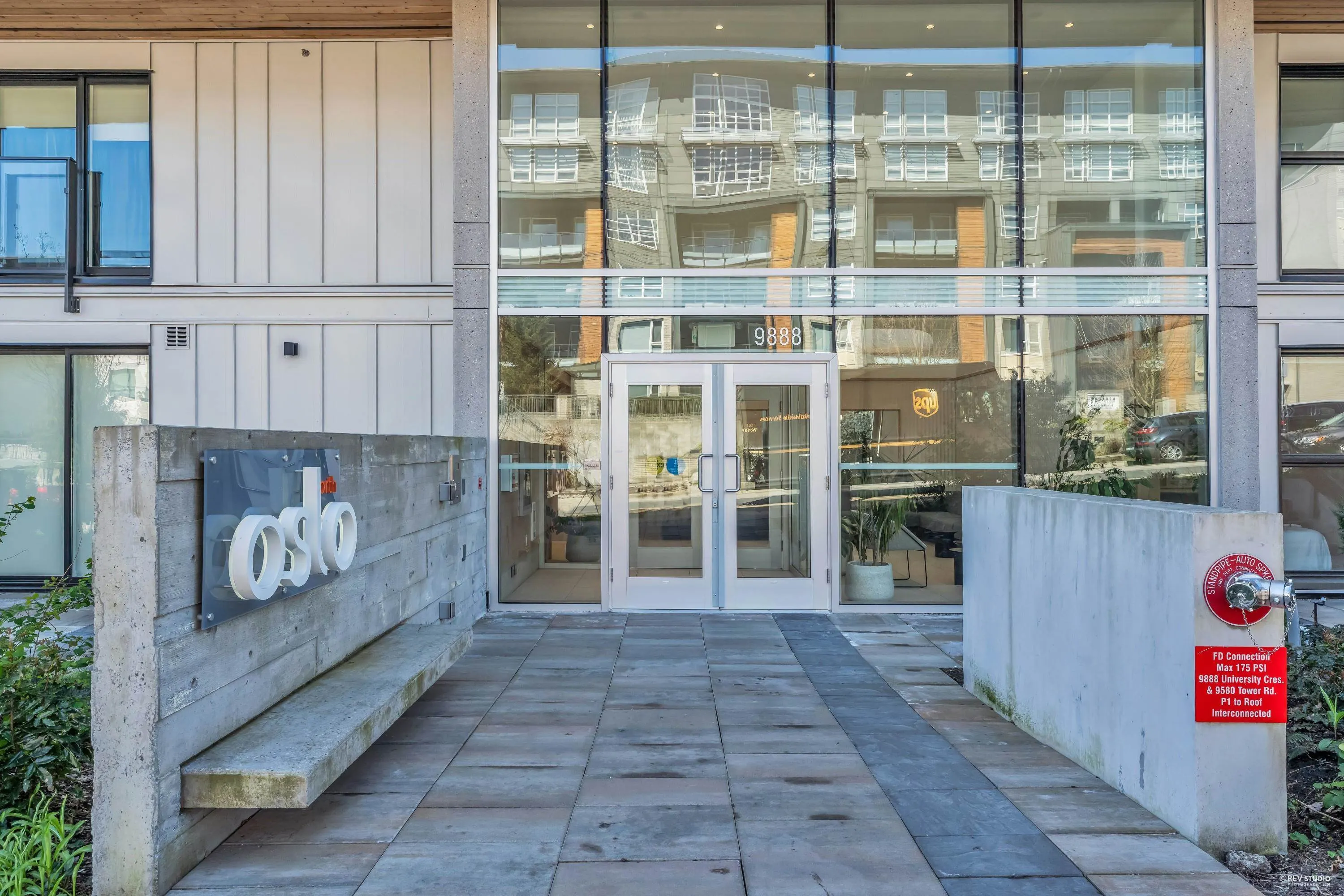 403 9888 University Crescent