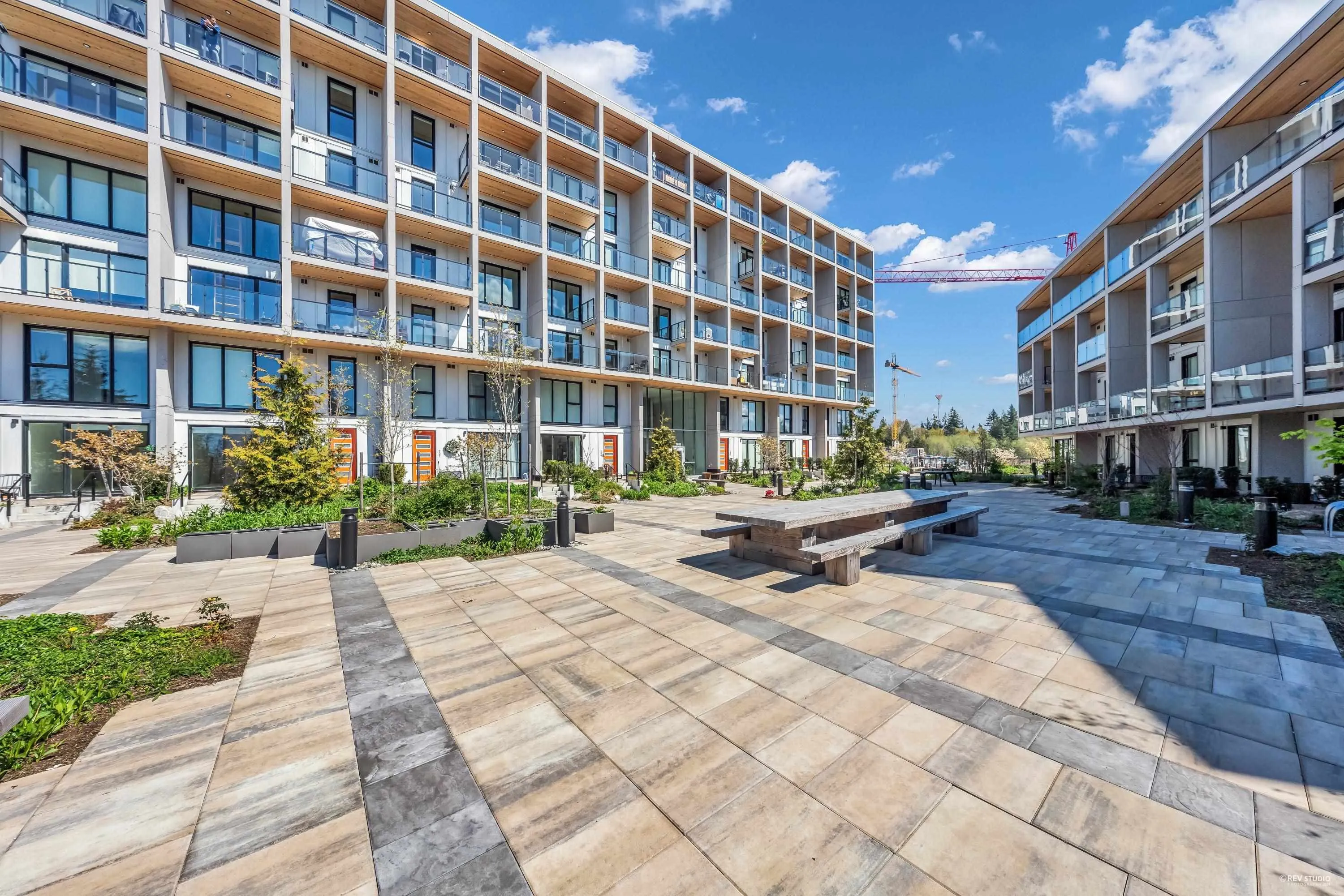 403 9888 University Crescent