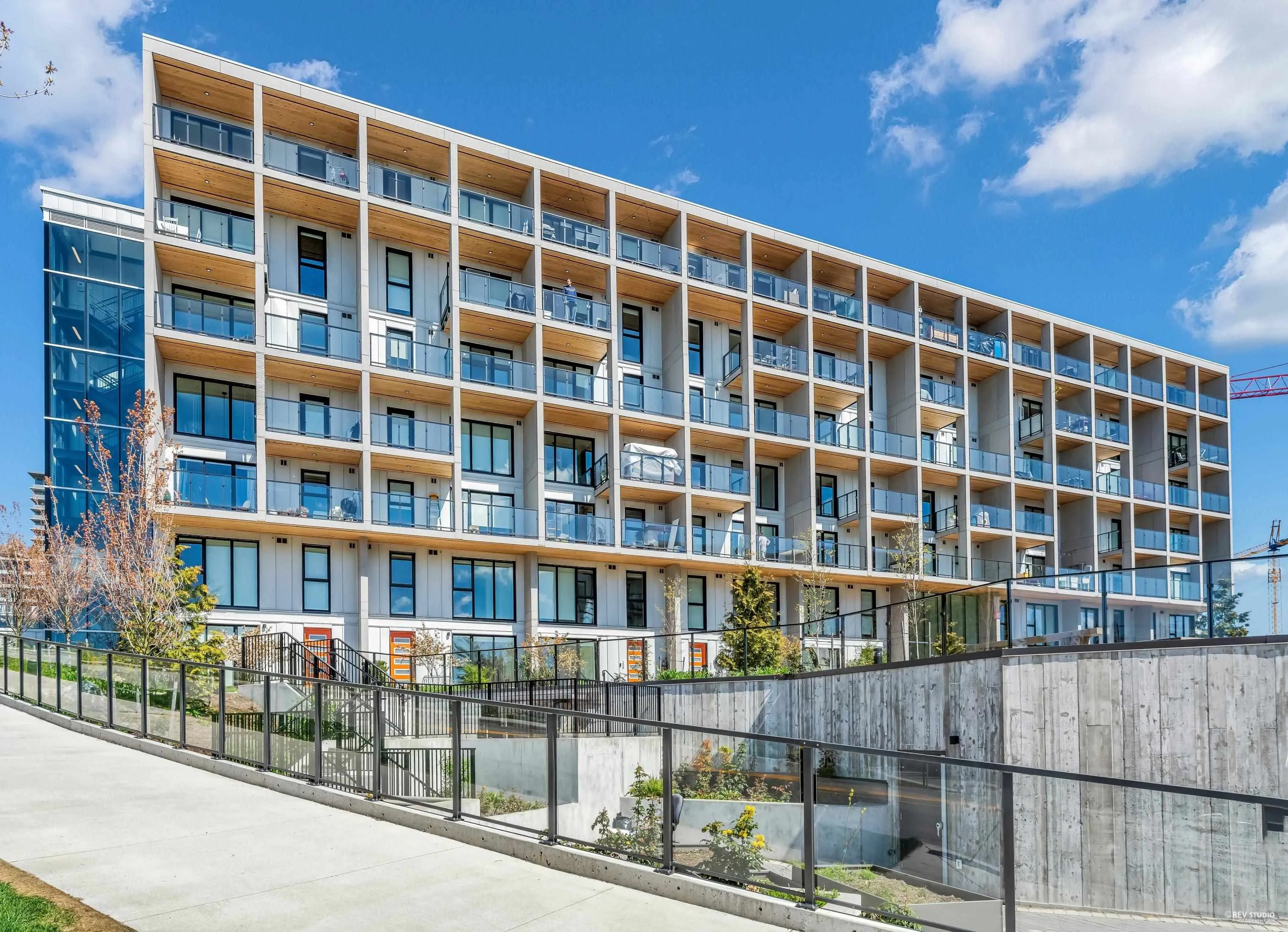 403 9888 University Crescent