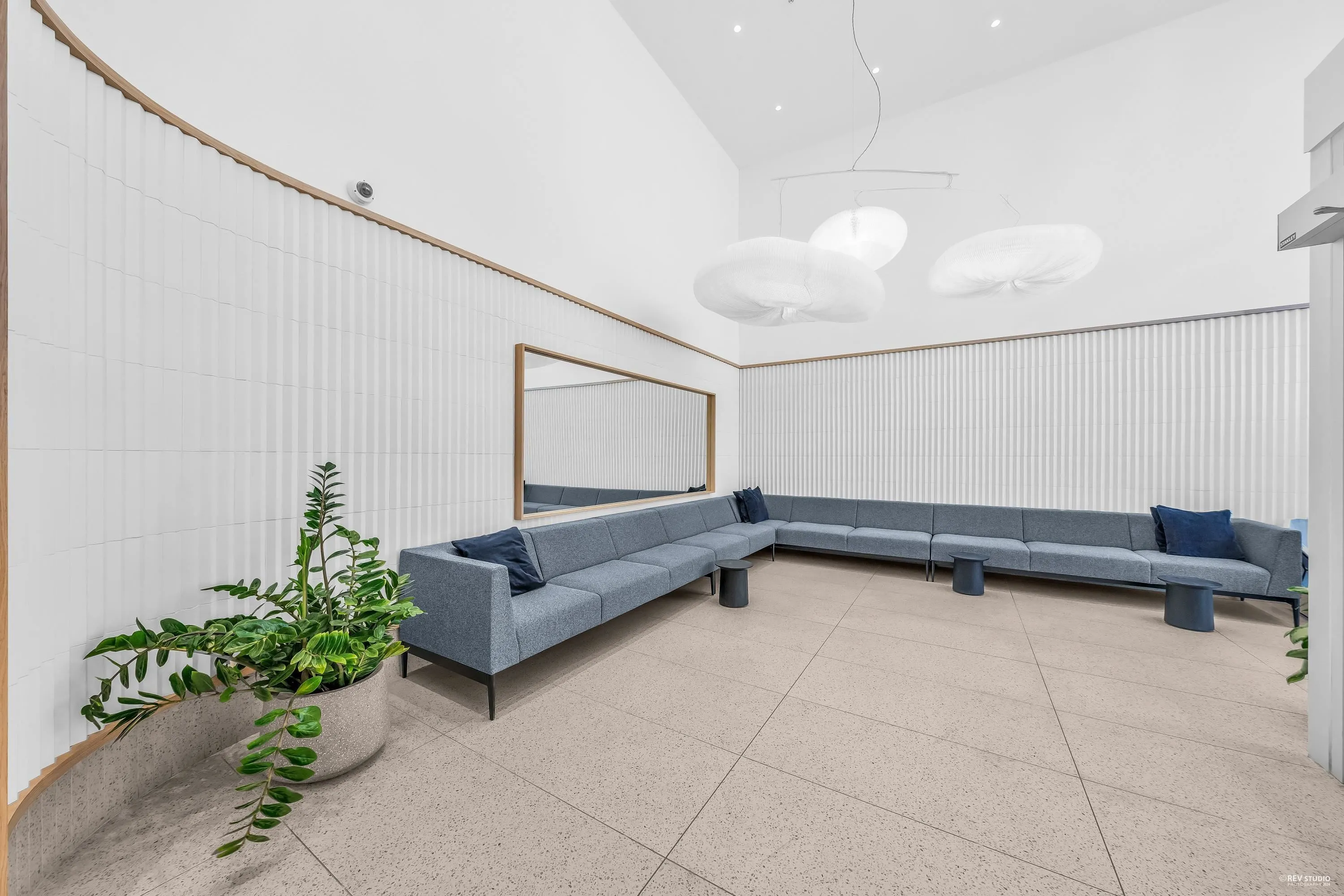 403 9888 University Crescent