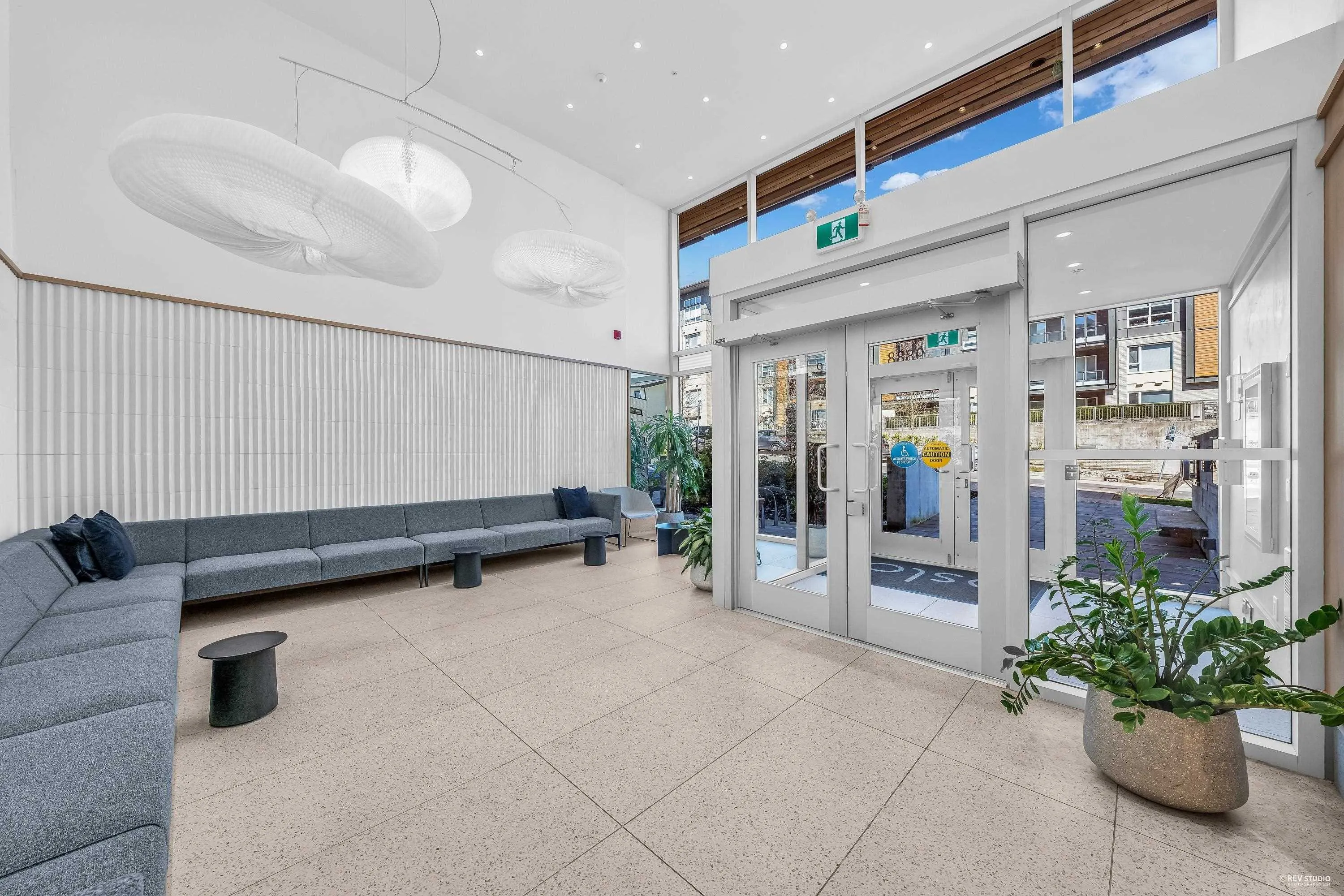 403 9888 University Crescent