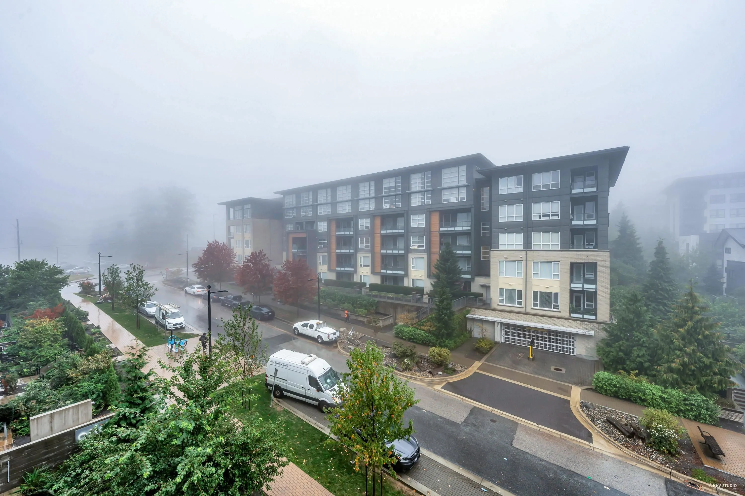 403 9888 University Crescent