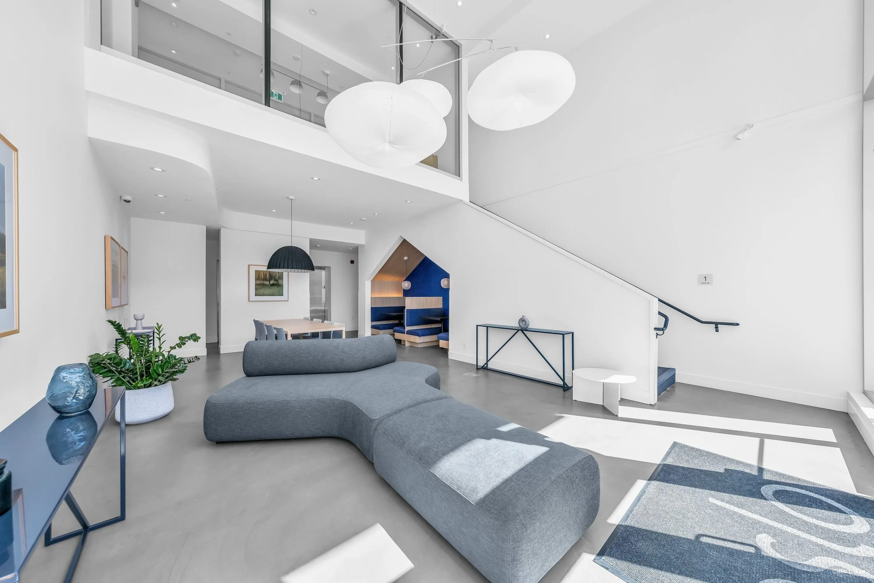 403 9888 University Crescent