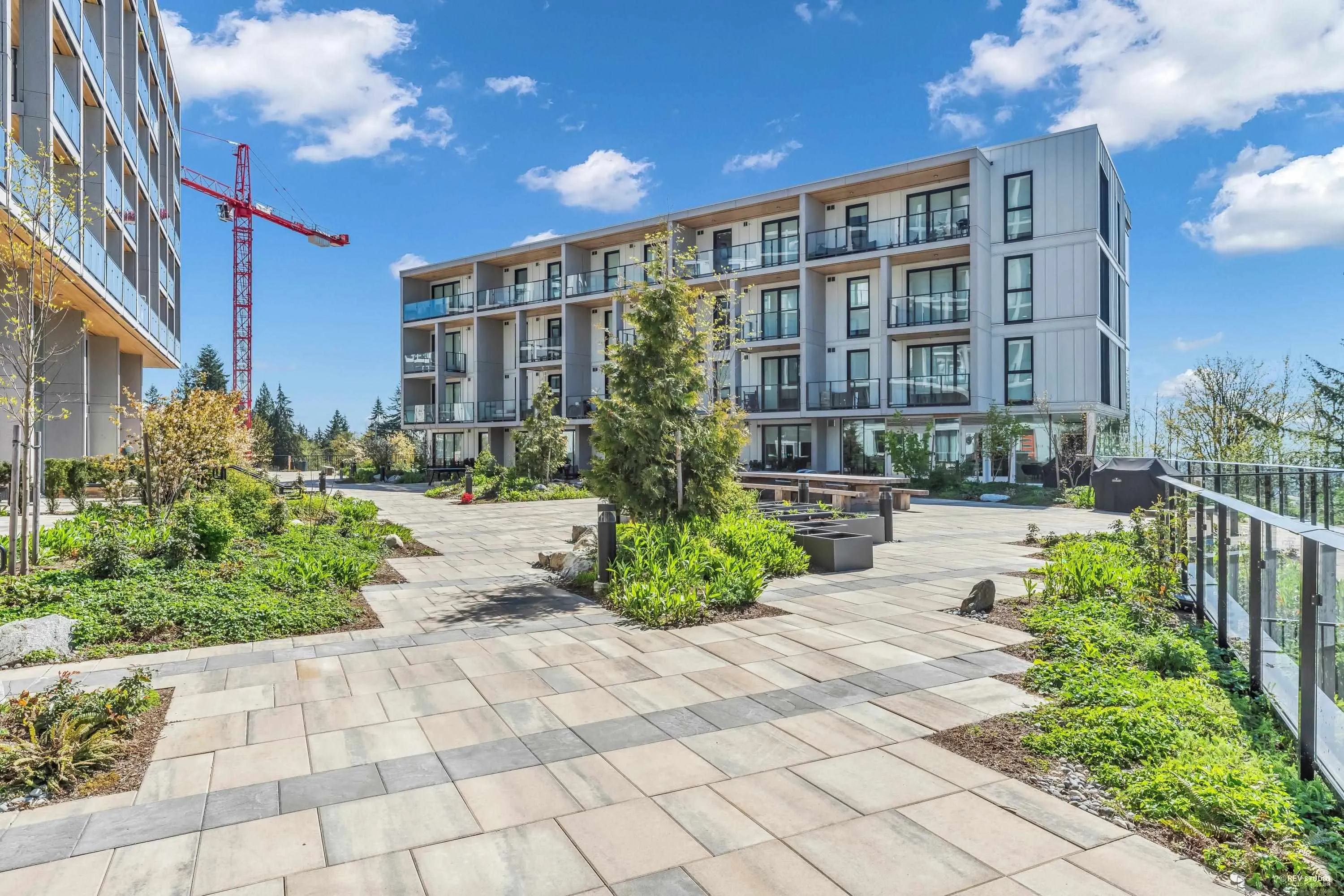 403 9888 University Crescent