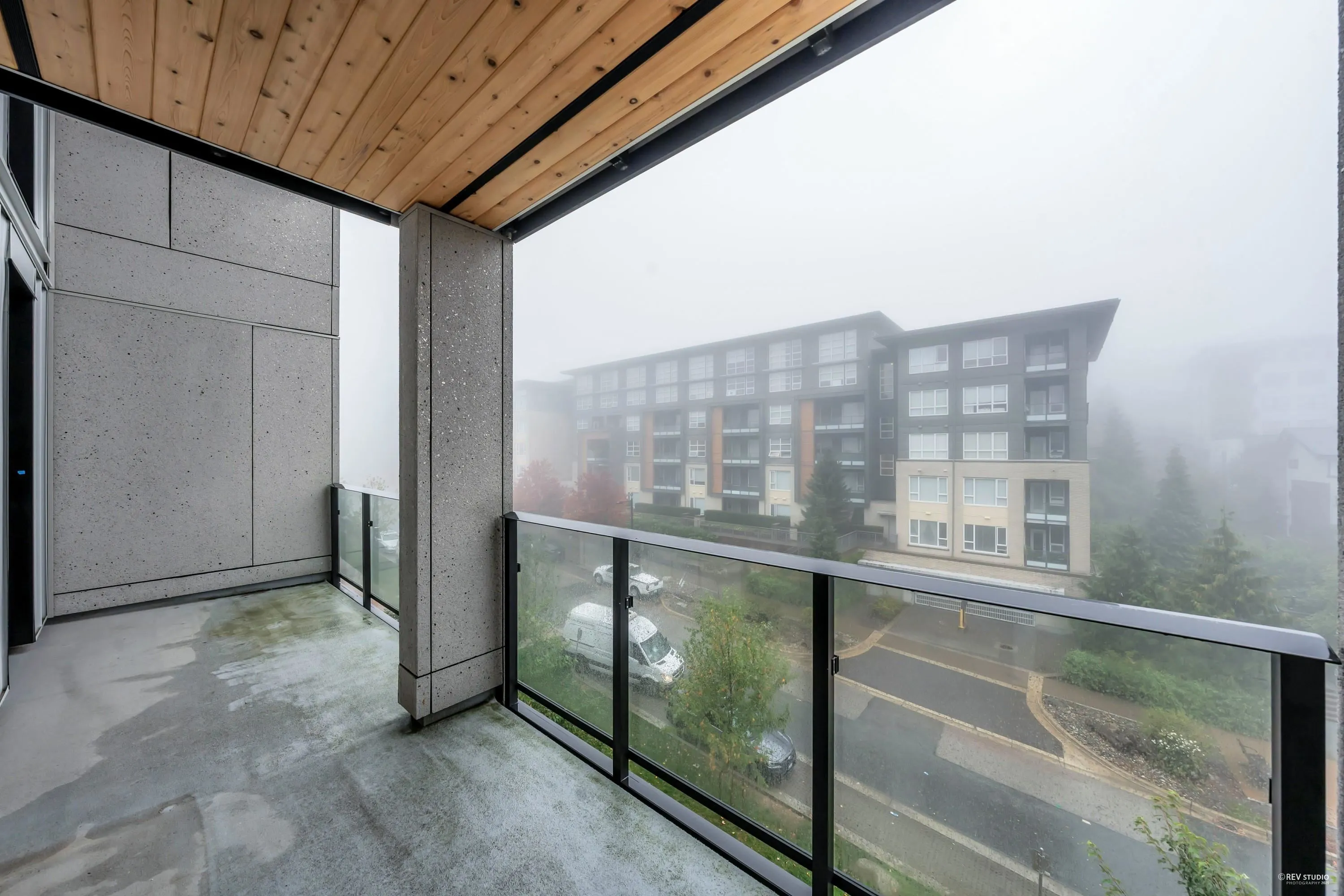 403 9888 University Crescent