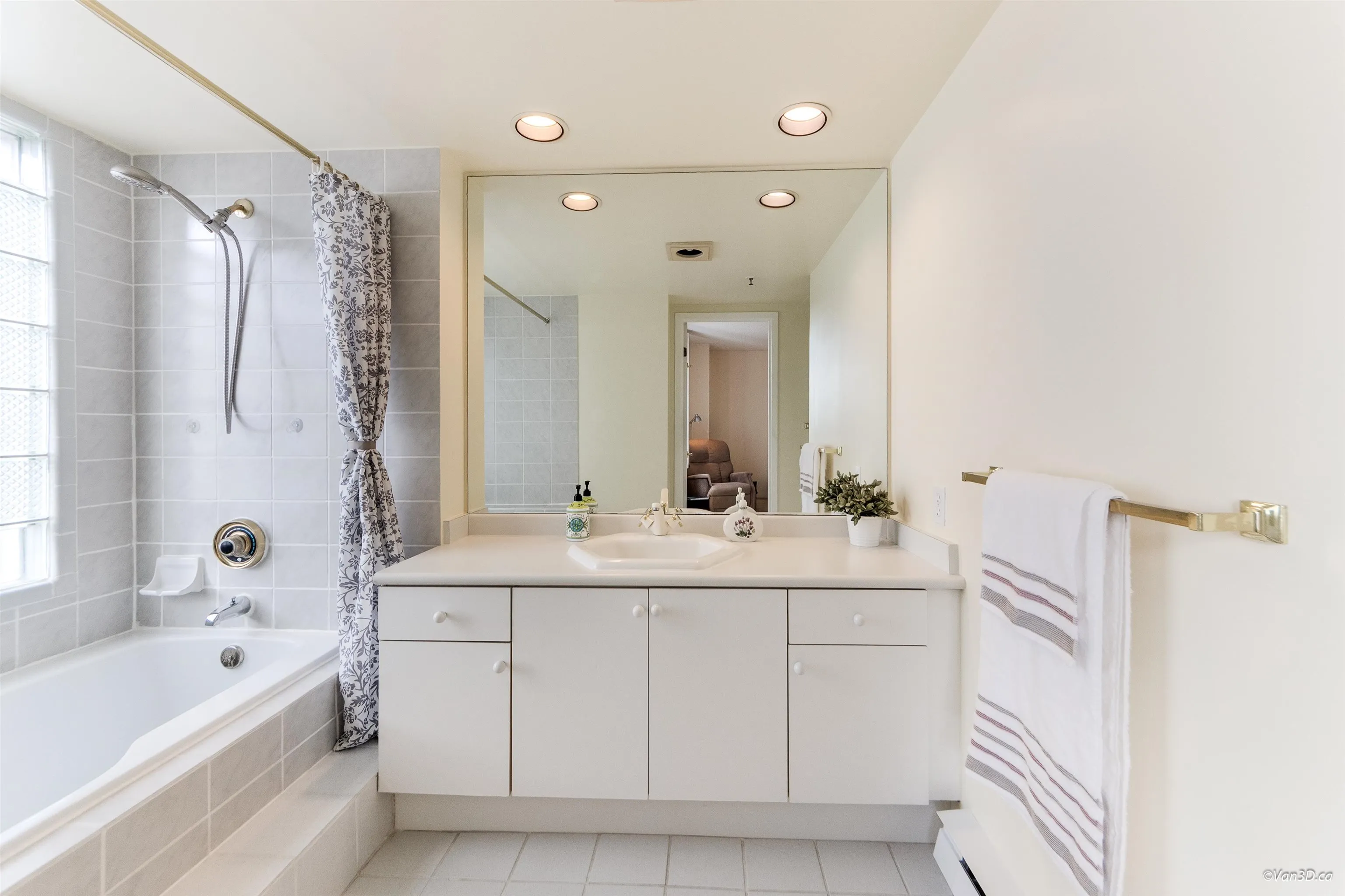 701 555 Austin Avenue