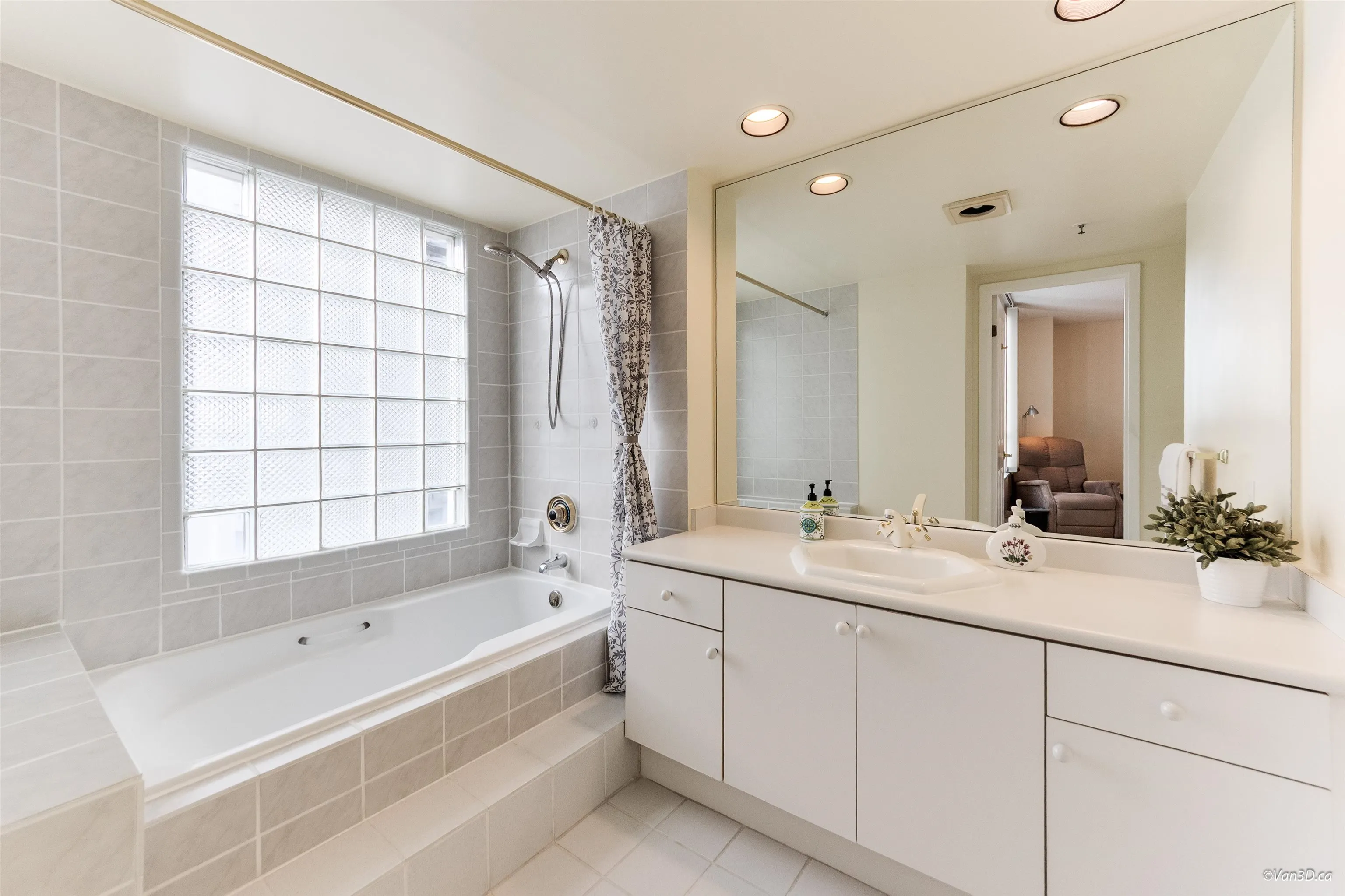 701 555 Austin Avenue