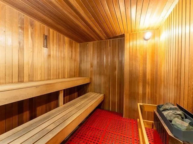 701 555 Austin Avenue