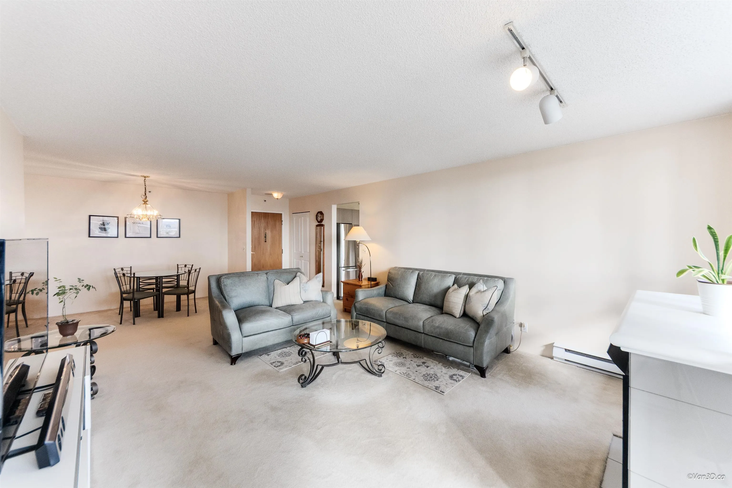 701 555 Austin Avenue