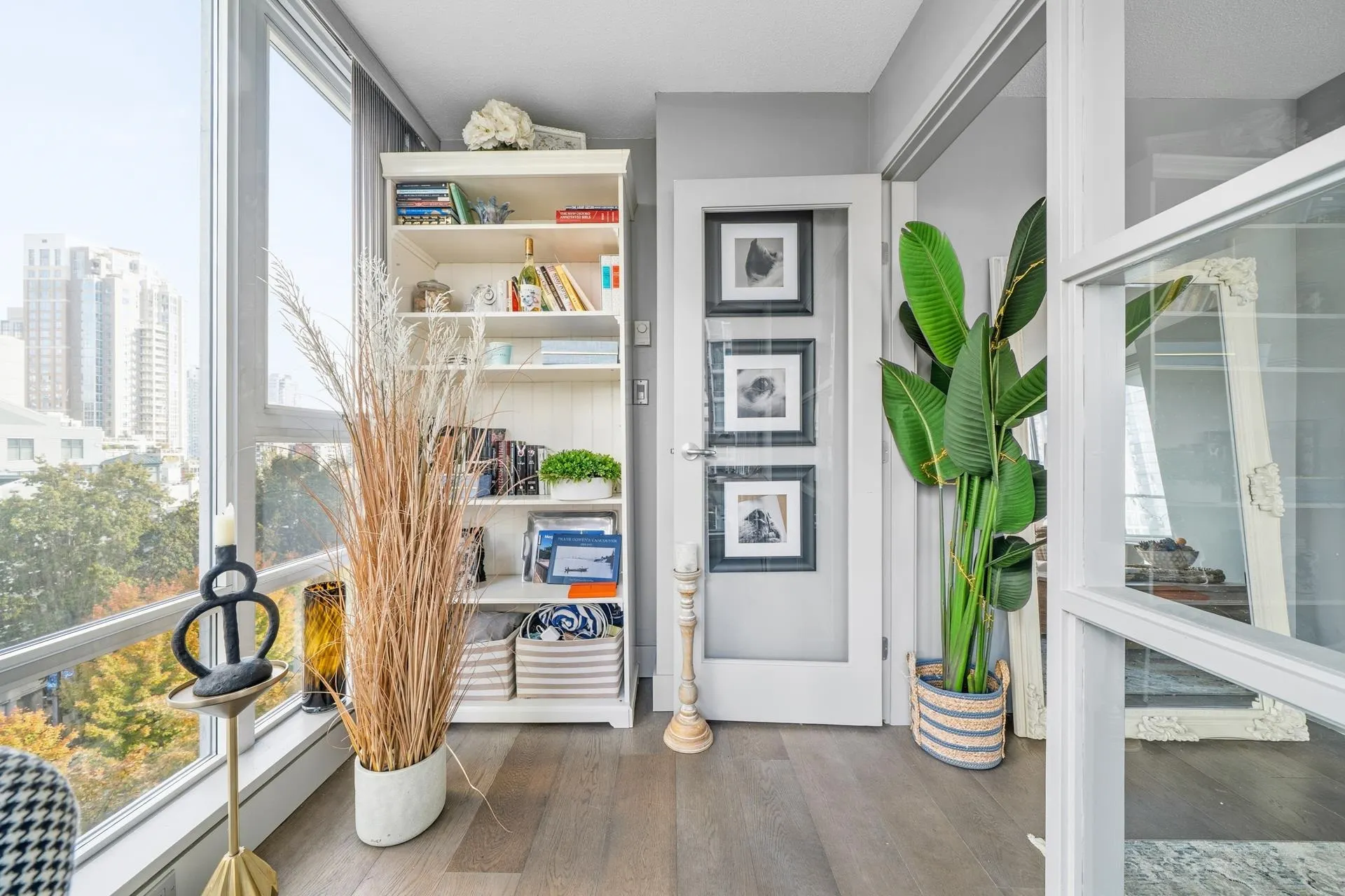 906 1438 Richards Street